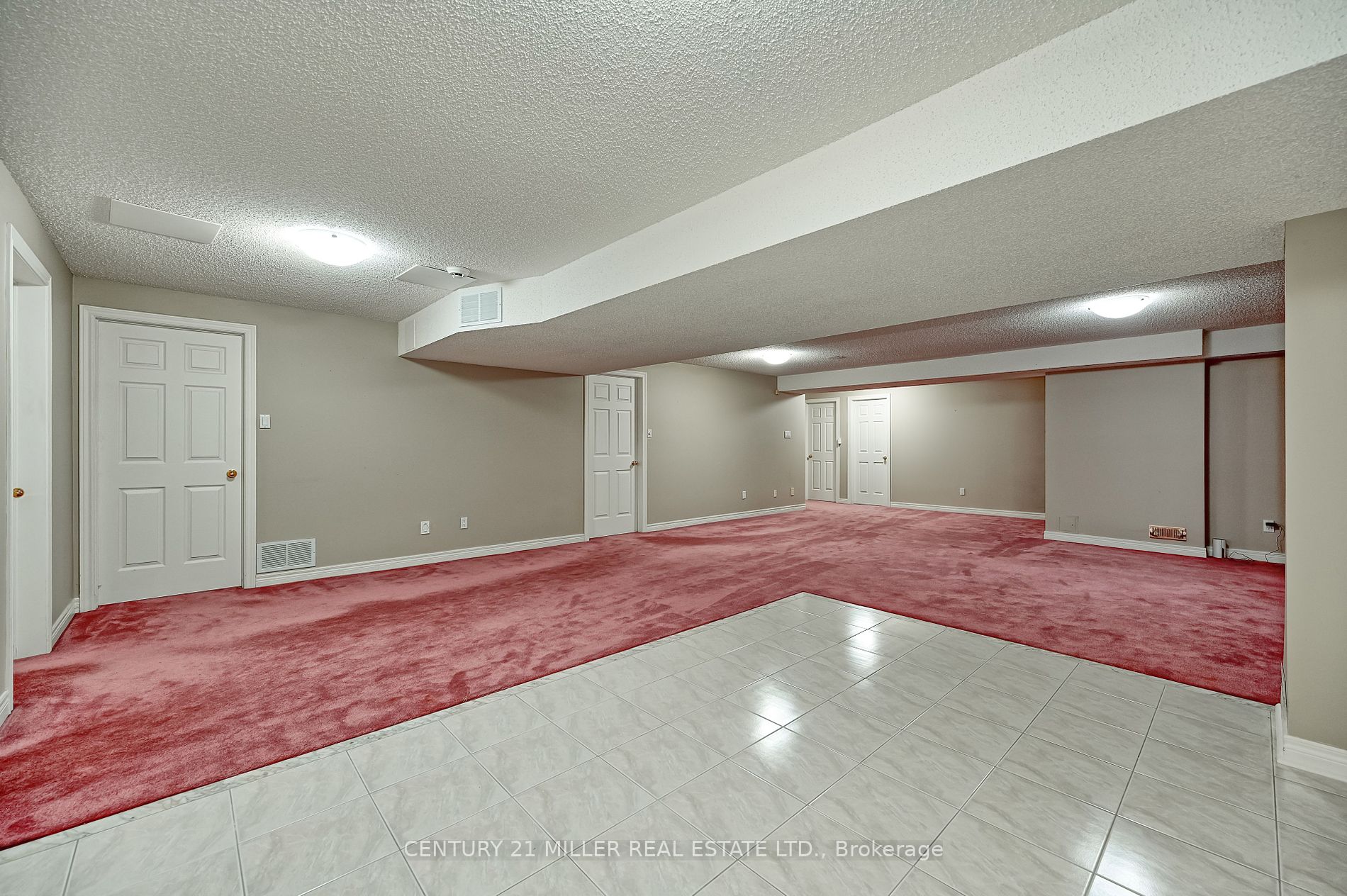 1076 Skyvalley Crescent