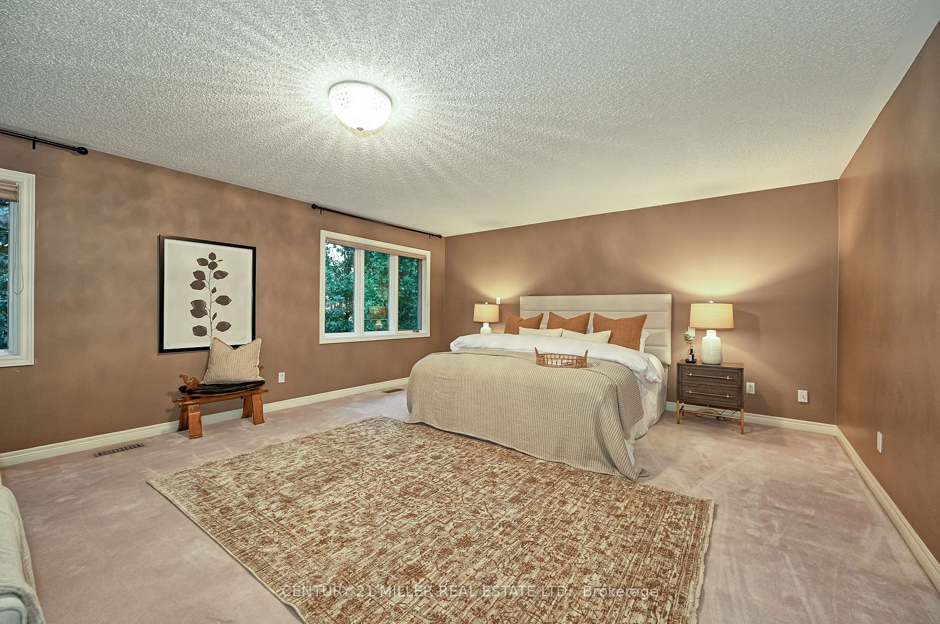 1076 Skyvalley Crescent