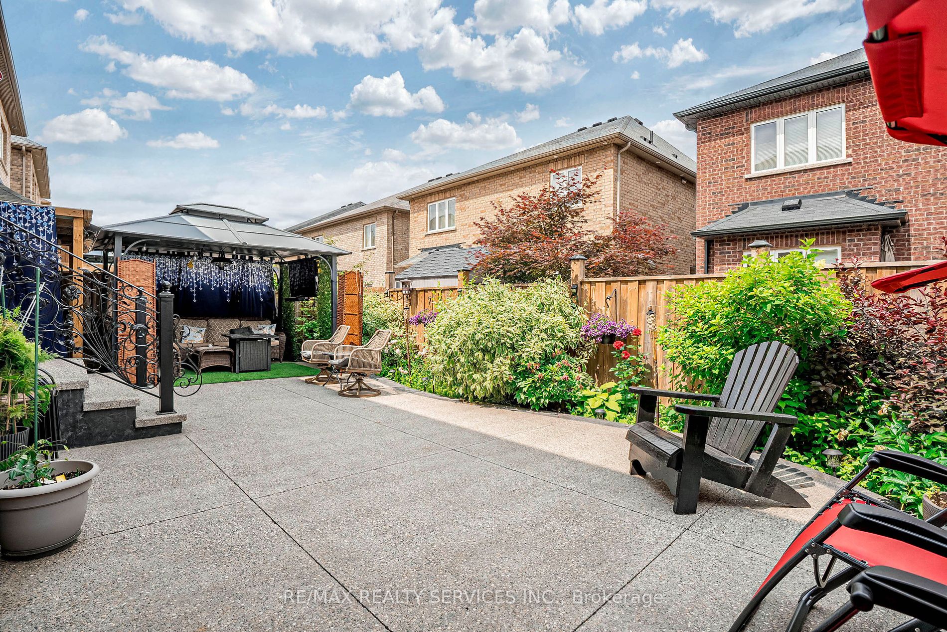 65 Lola Cres