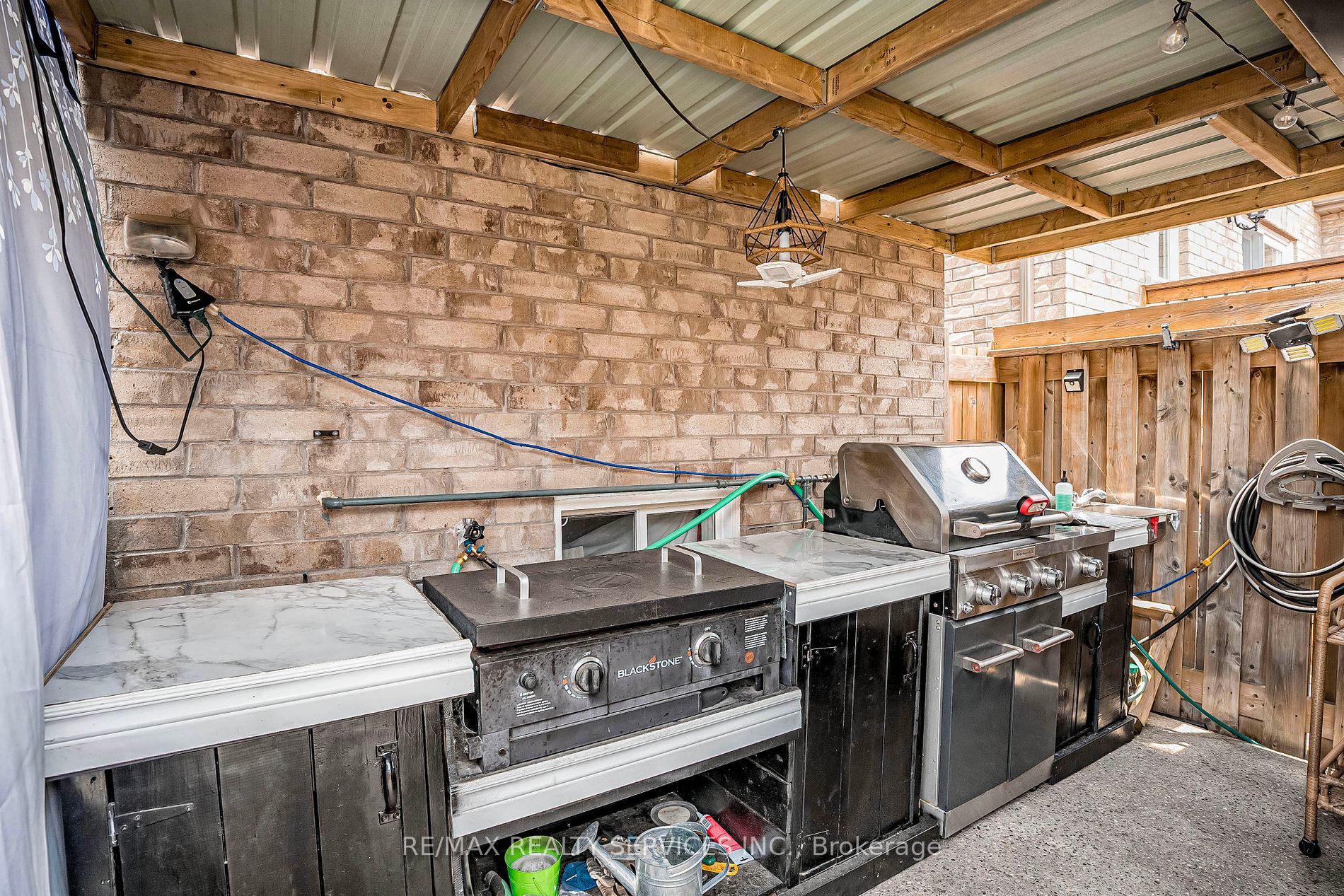 65 Lola Cres