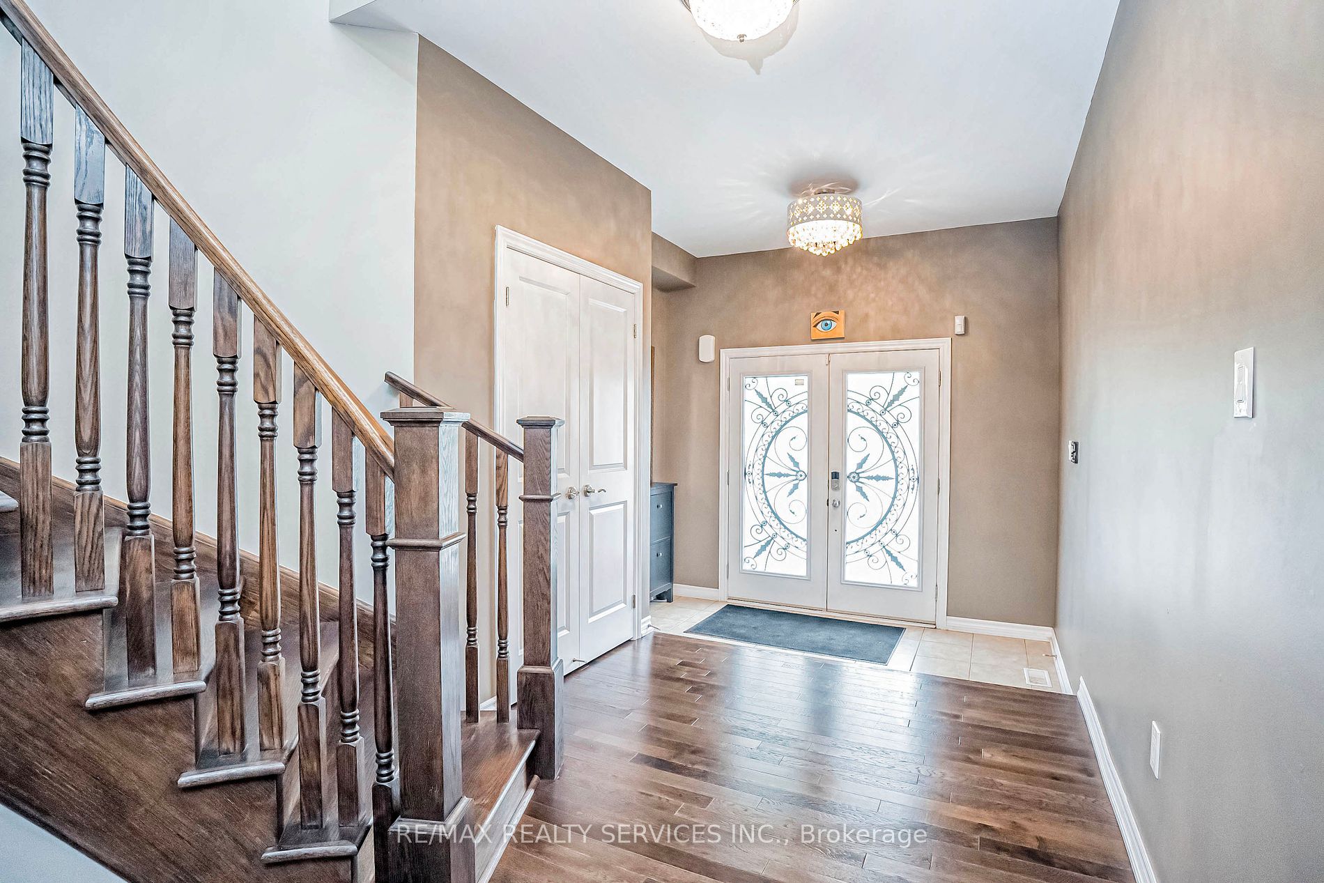 65 Lola Cres