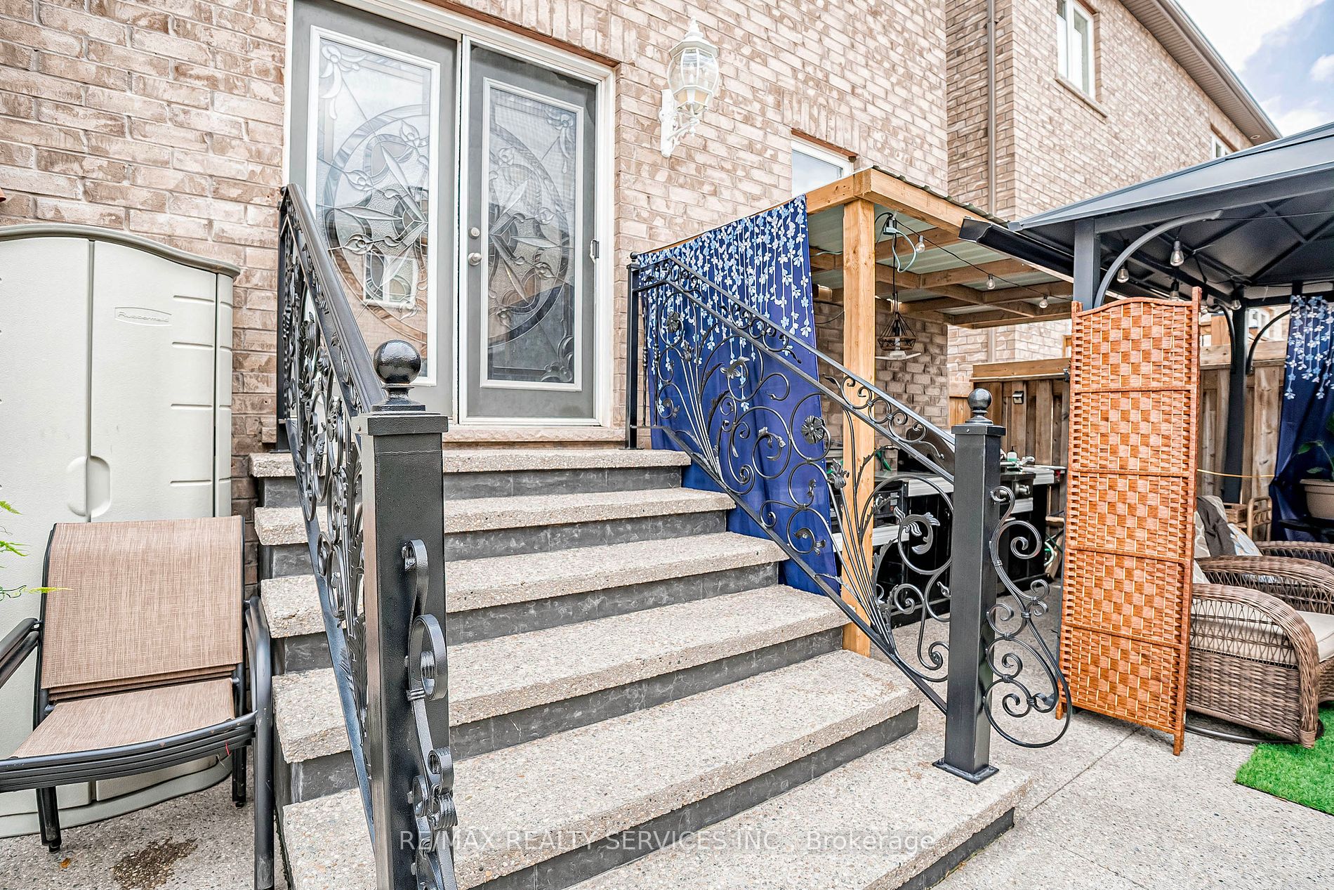65 Lola Cres