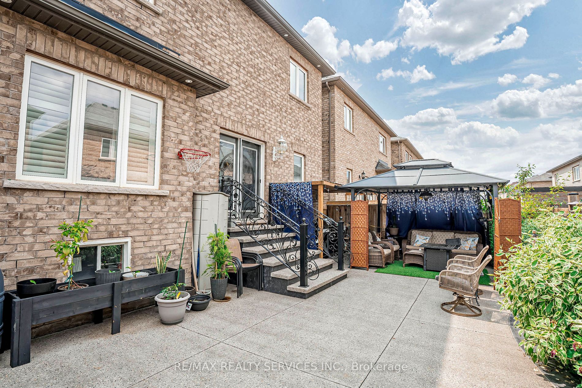 65 Lola Cres