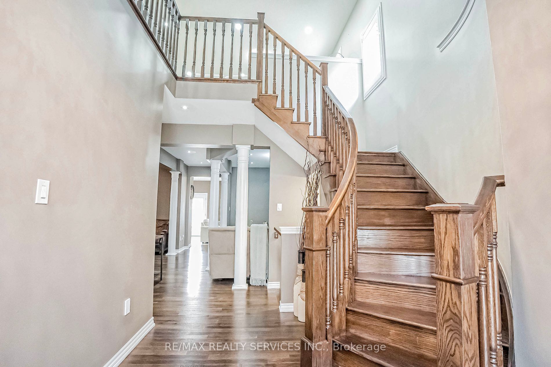 65 Lola Cres
