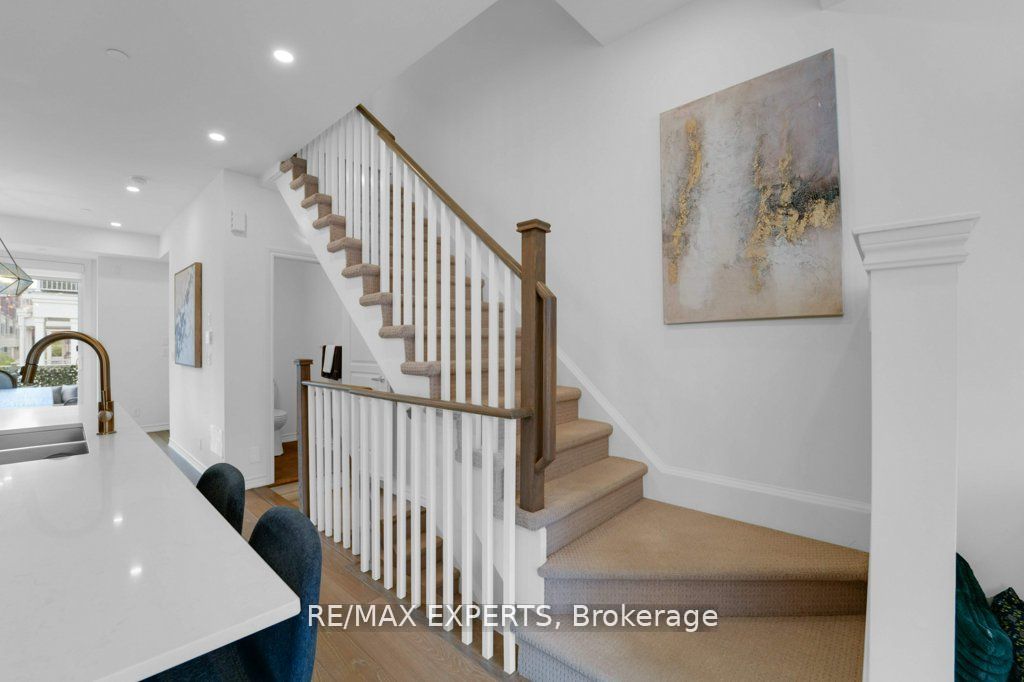 80 Eastwood Park Gdns, #1