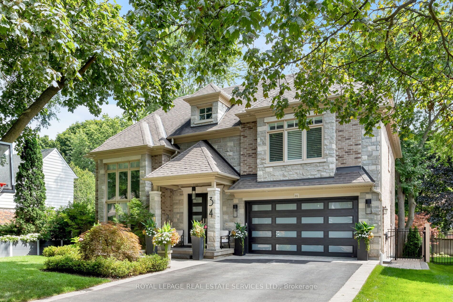 34 Nottingham Dr
