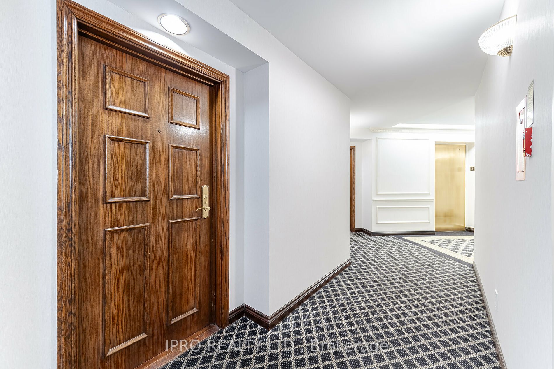 2285 Lake Shore Boulevard W, #207