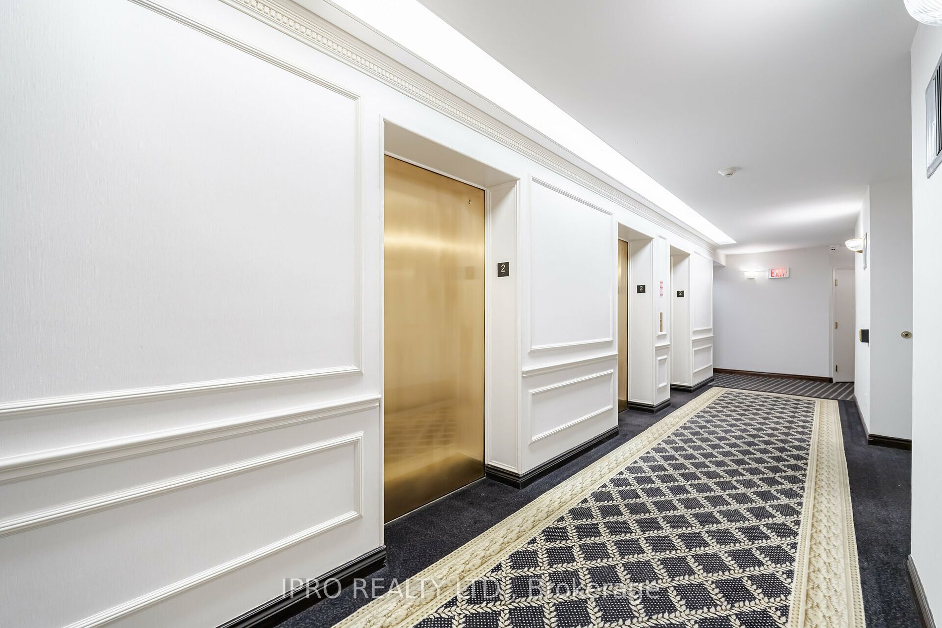 2285 Lake Shore Boulevard W, #207