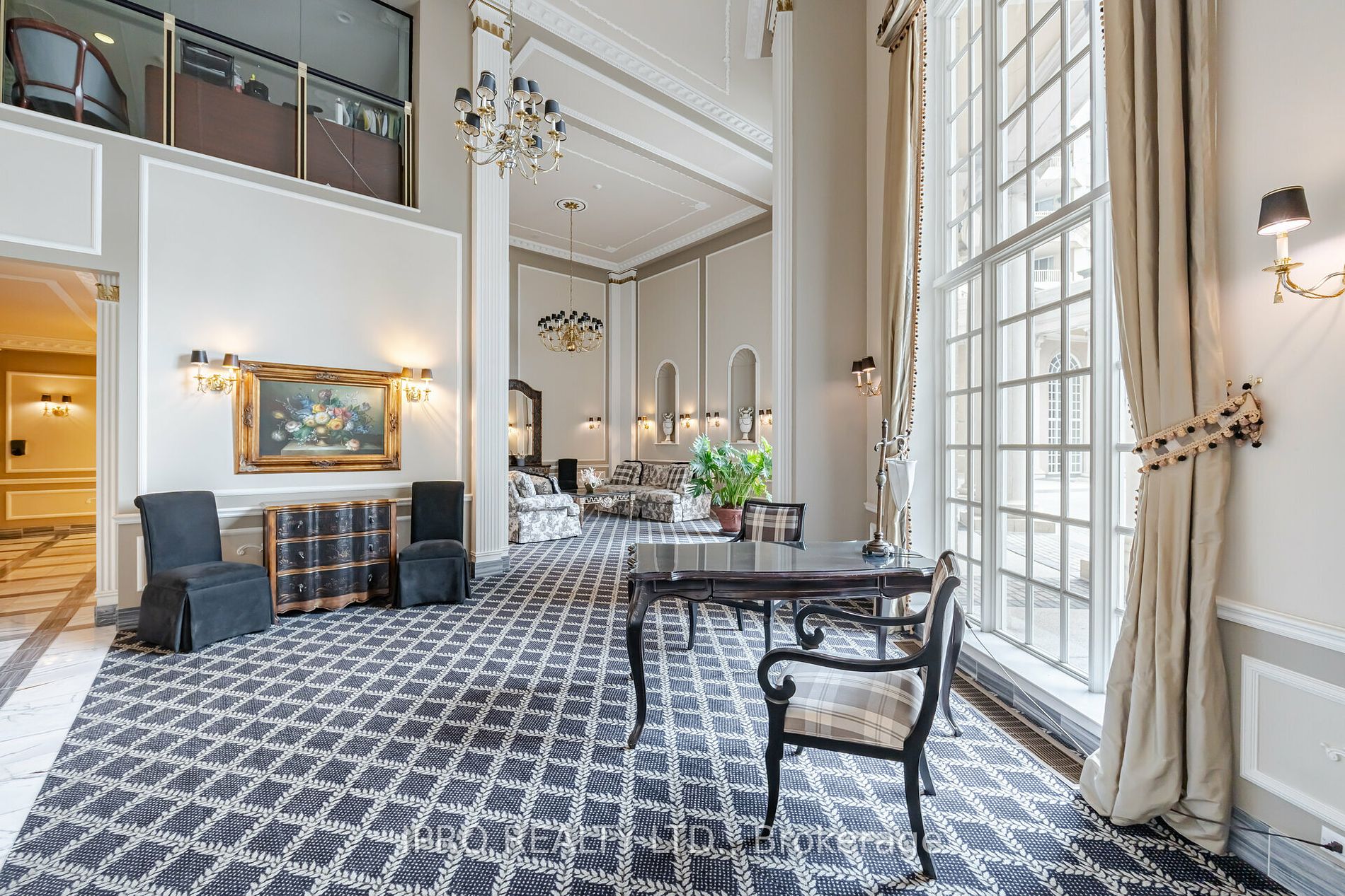 2285 Lake Shore Boulevard W, #207