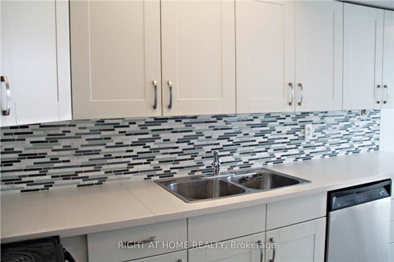 10 Markbrook Lane, #1204