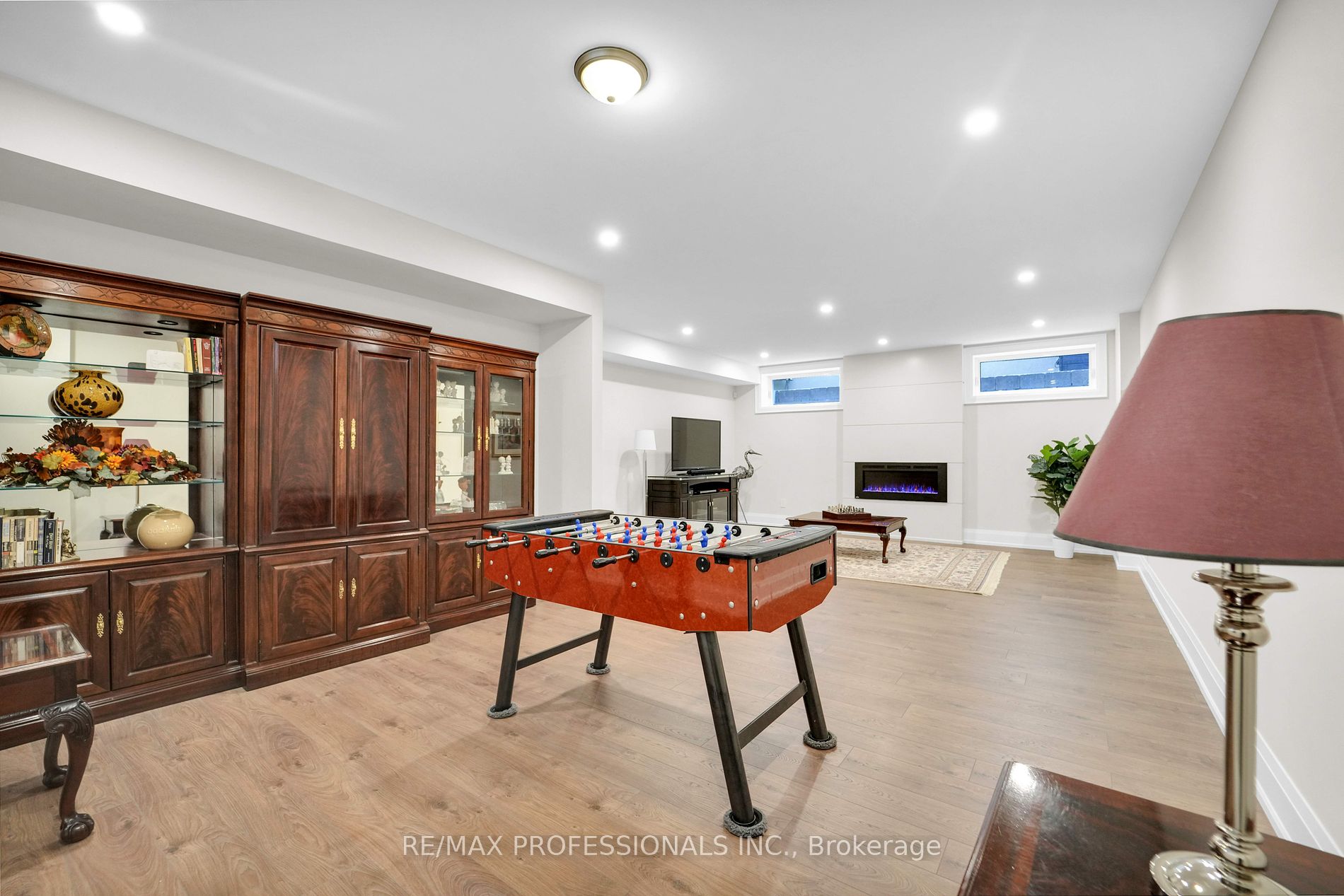 18 Charleston Rd