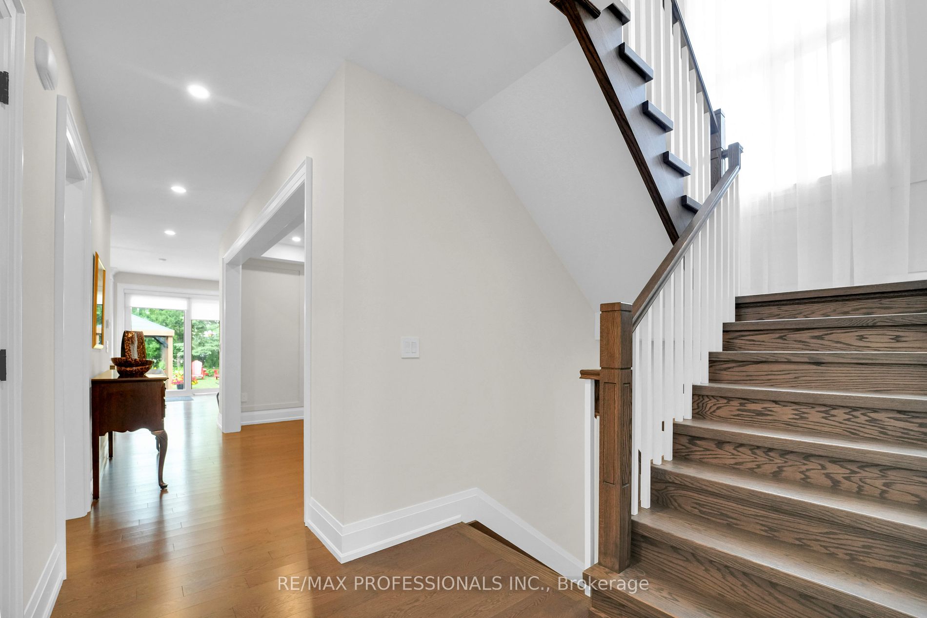 18 Charleston Rd