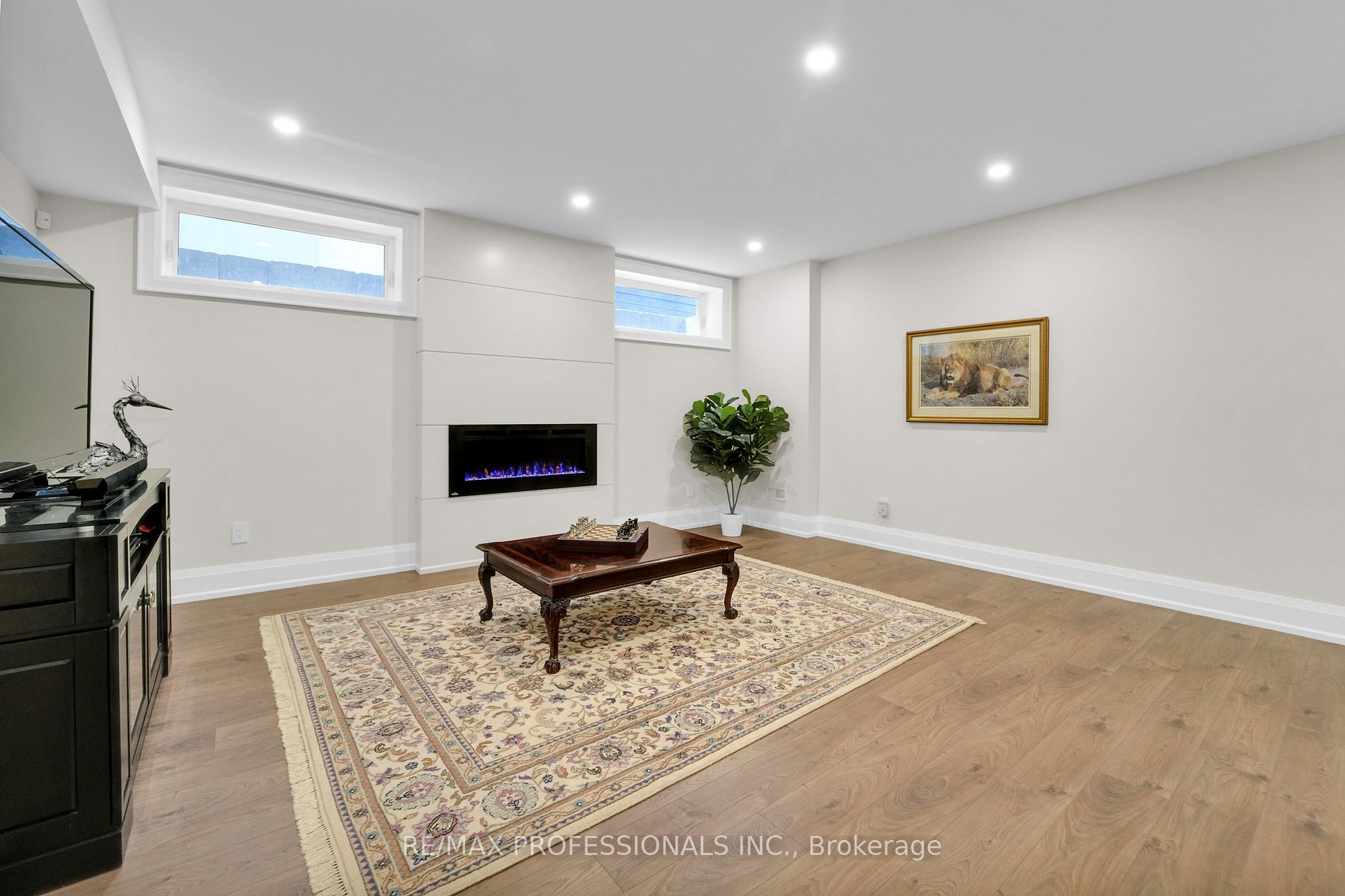 18 Charleston Rd