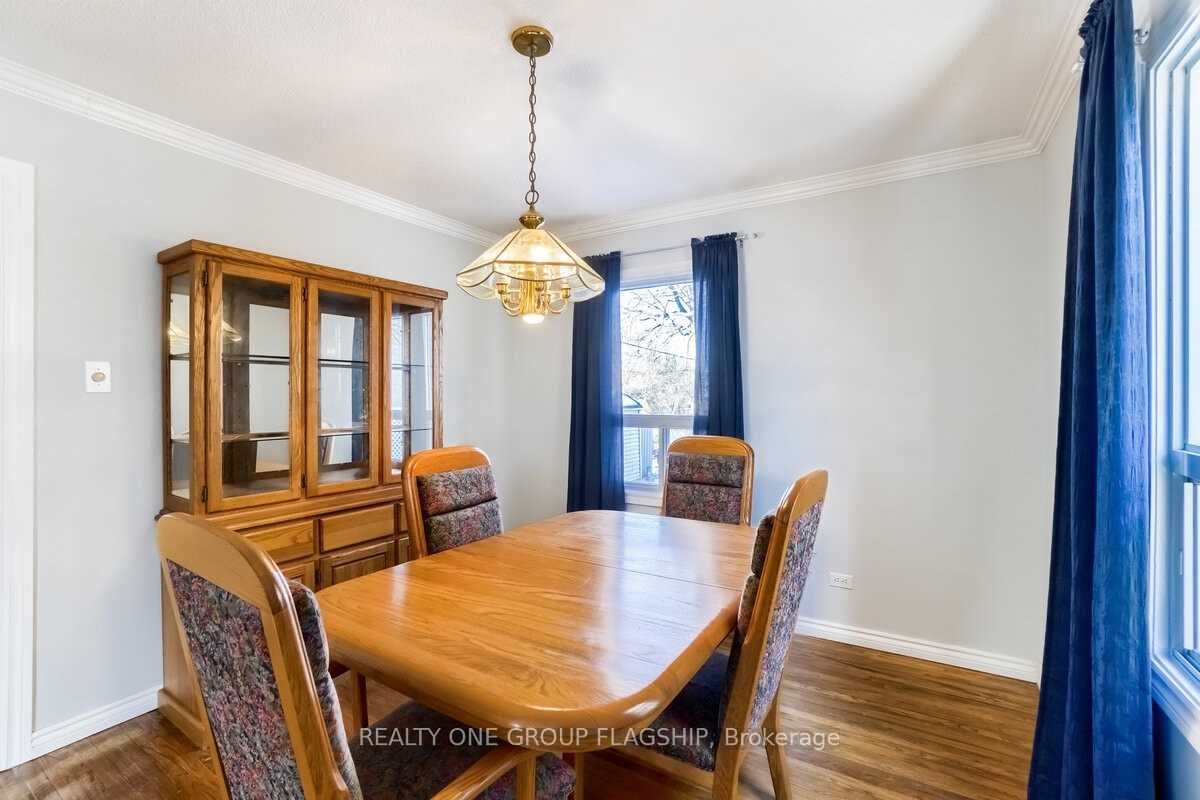 7 Bentley Drive