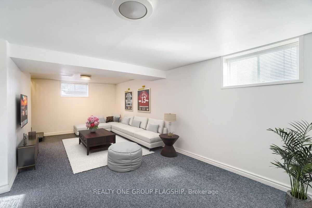 7 Bentley Drive