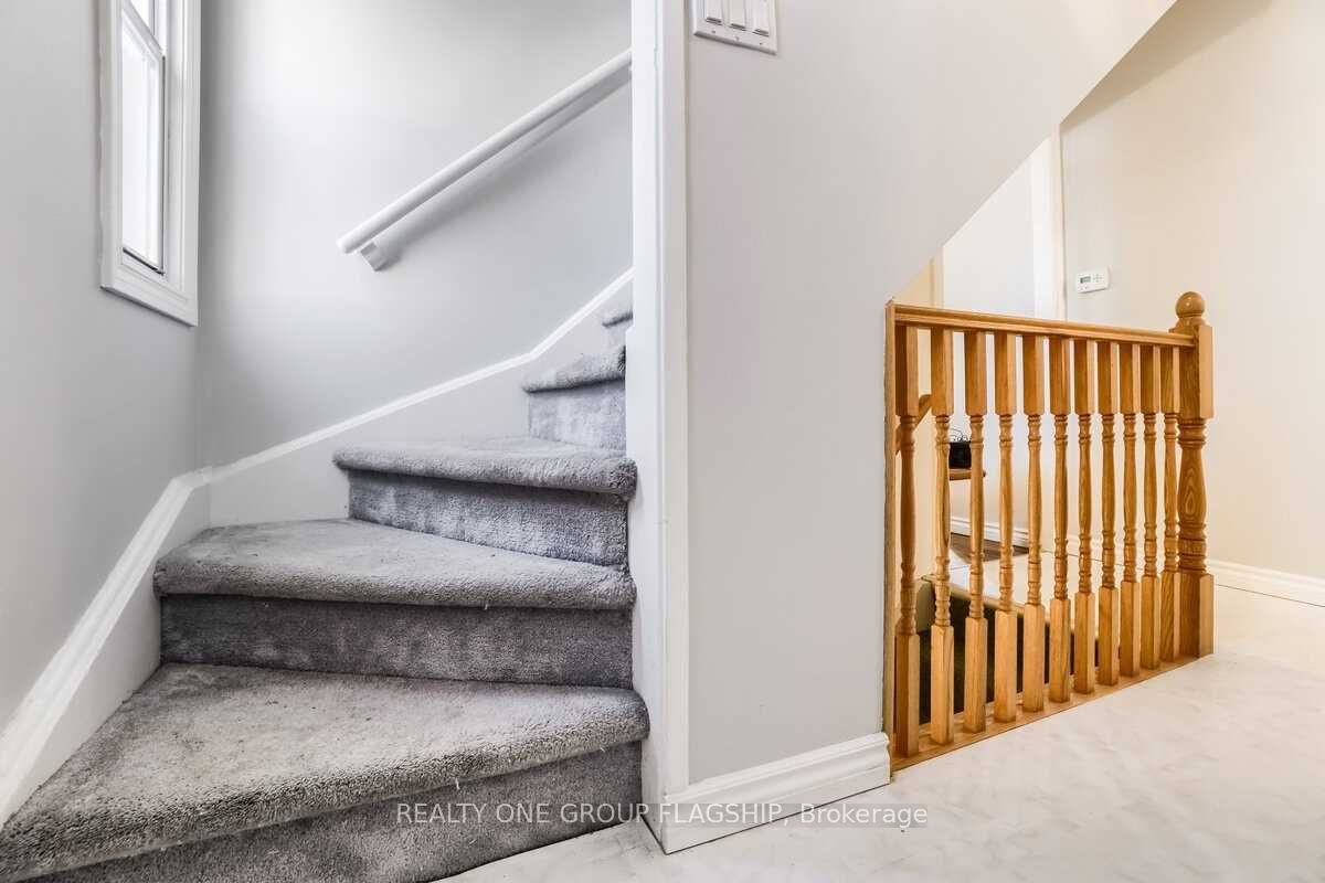 7 Bentley Drive