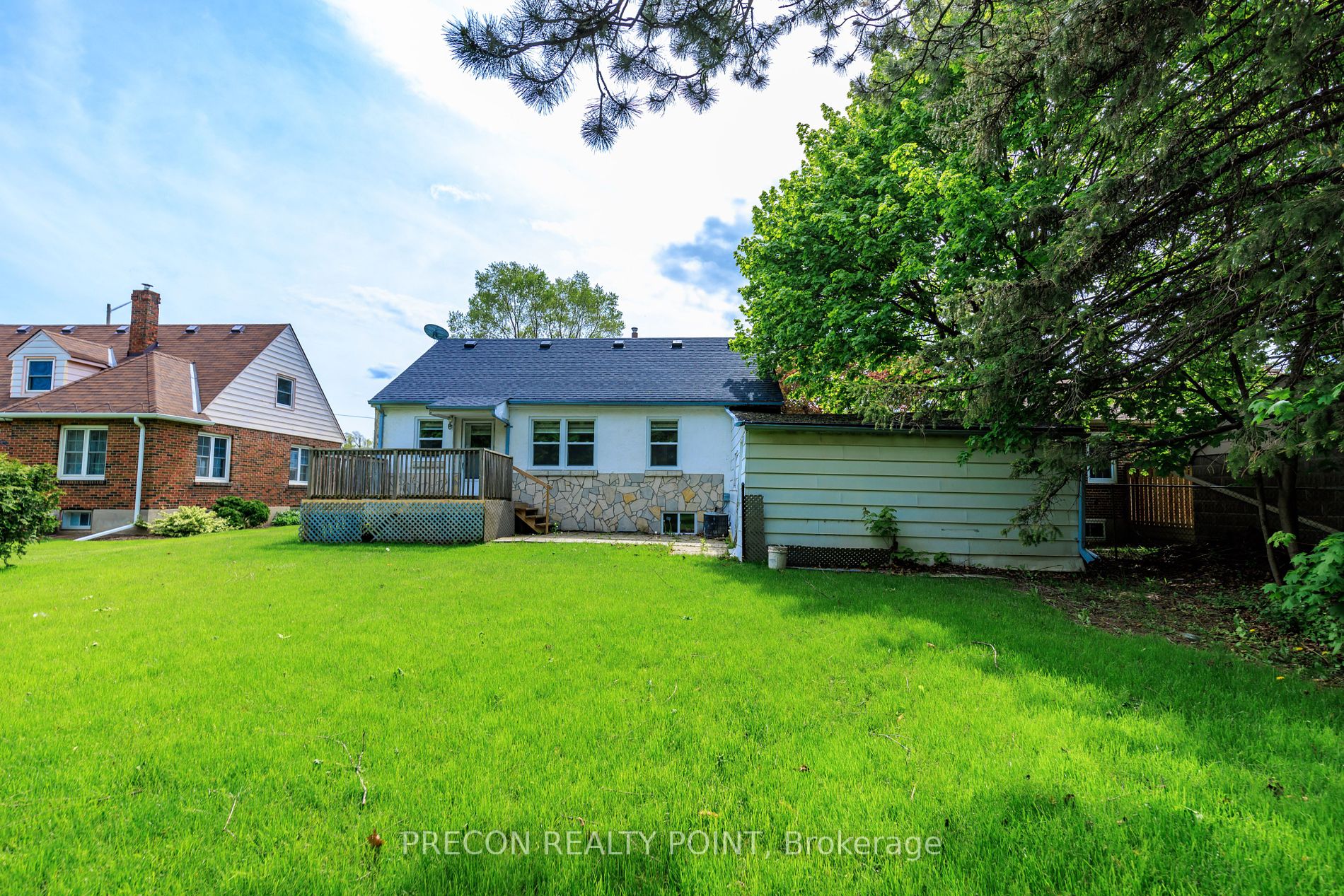 179 Queen Street S