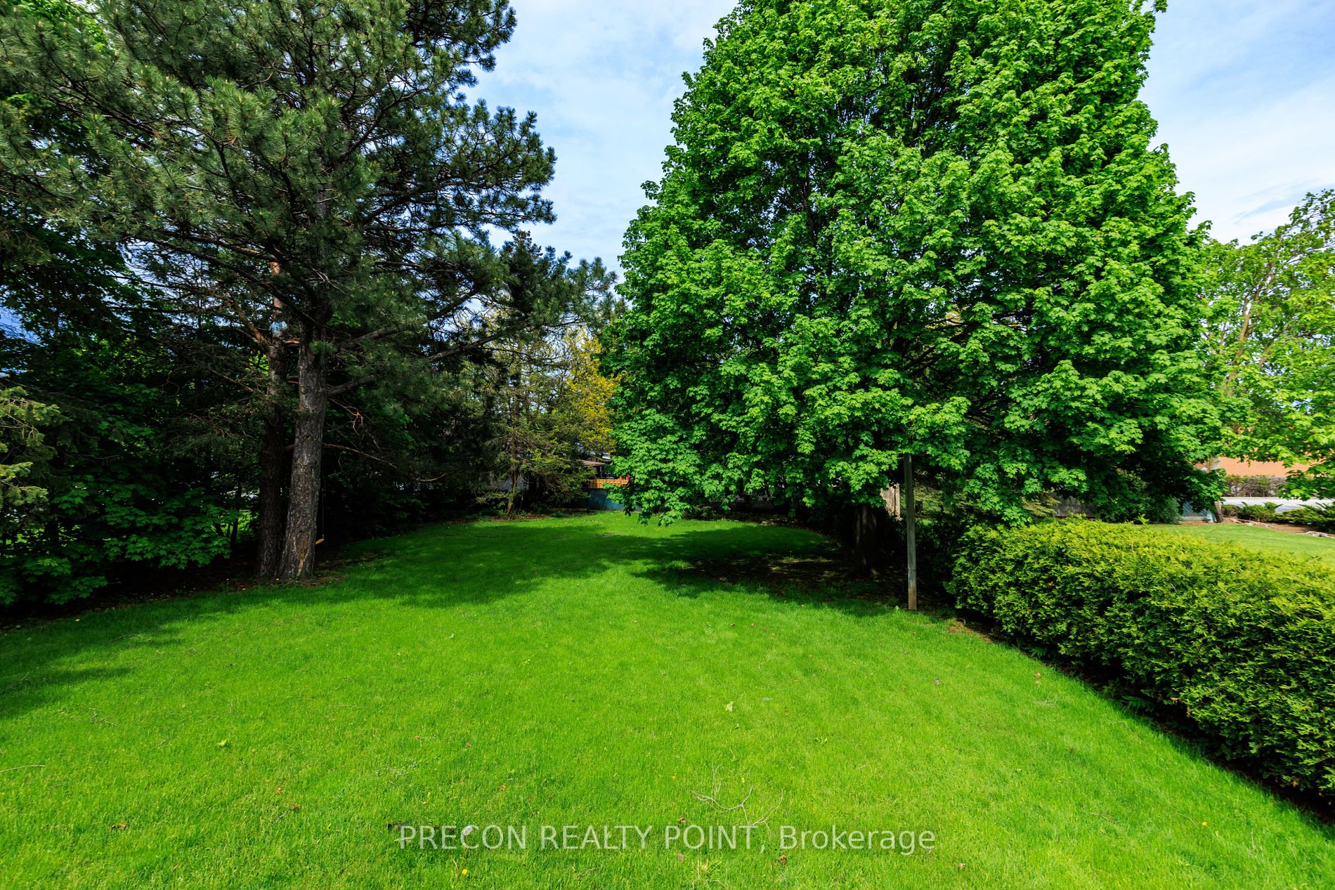 179 Queen Street S