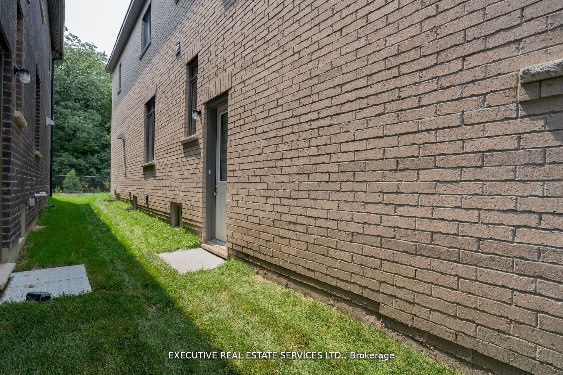 158 Petch Avenue