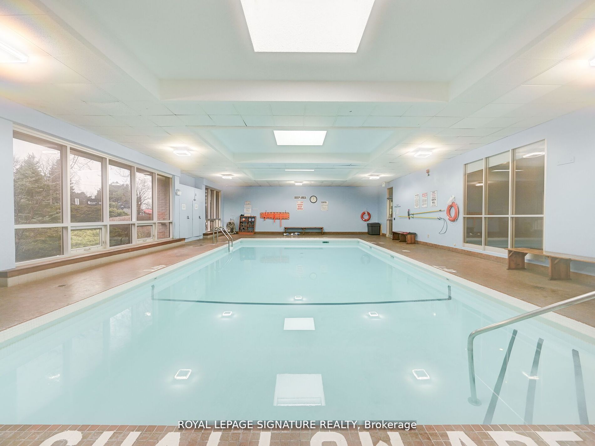 812 Burnhamthorpe Rd, #Ph04