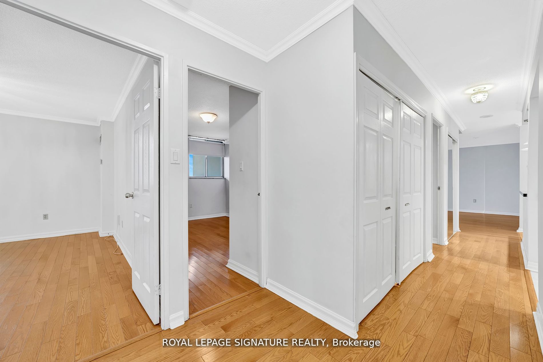 812 Burnhamthorpe Rd, #Ph04