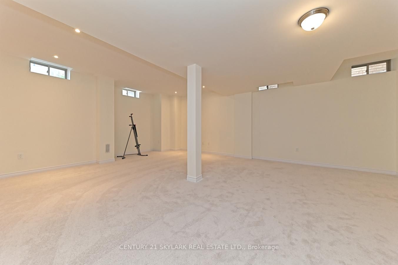 2404 Edward Leaver Tr