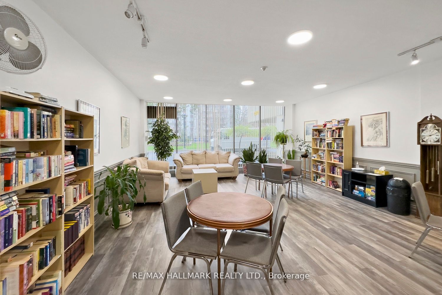 2542 Argyle Road, #801