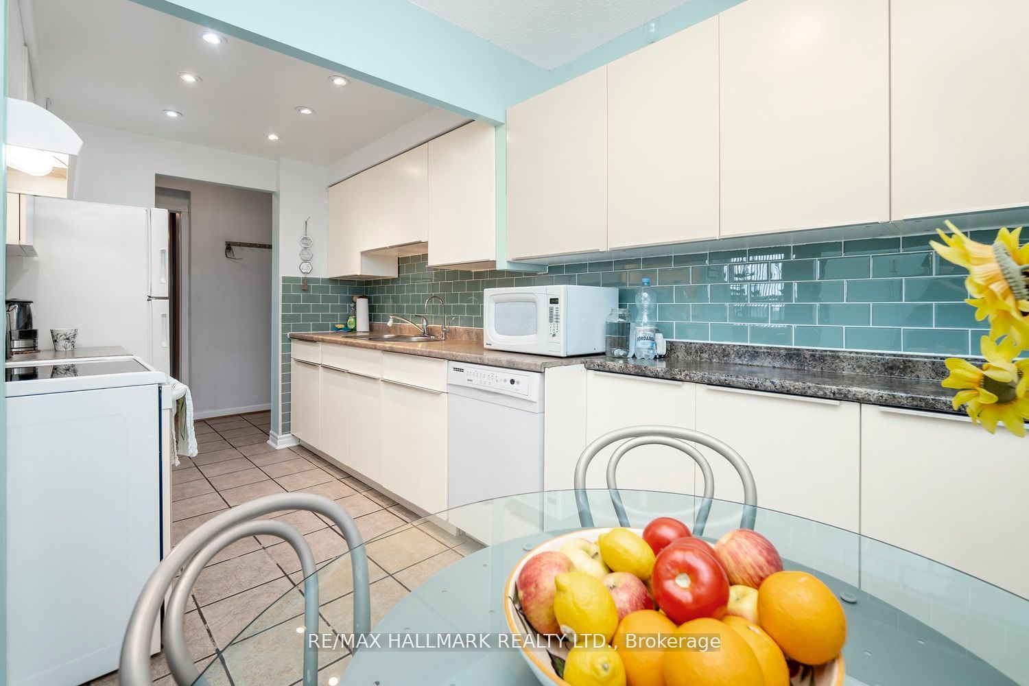 2542 Argyle Road, #801