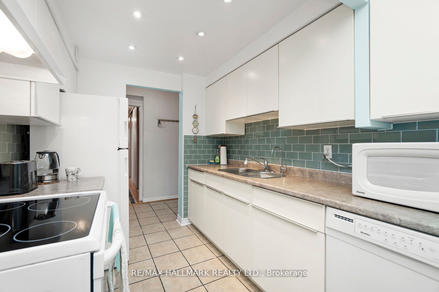 2542 Argyle Road, #801
