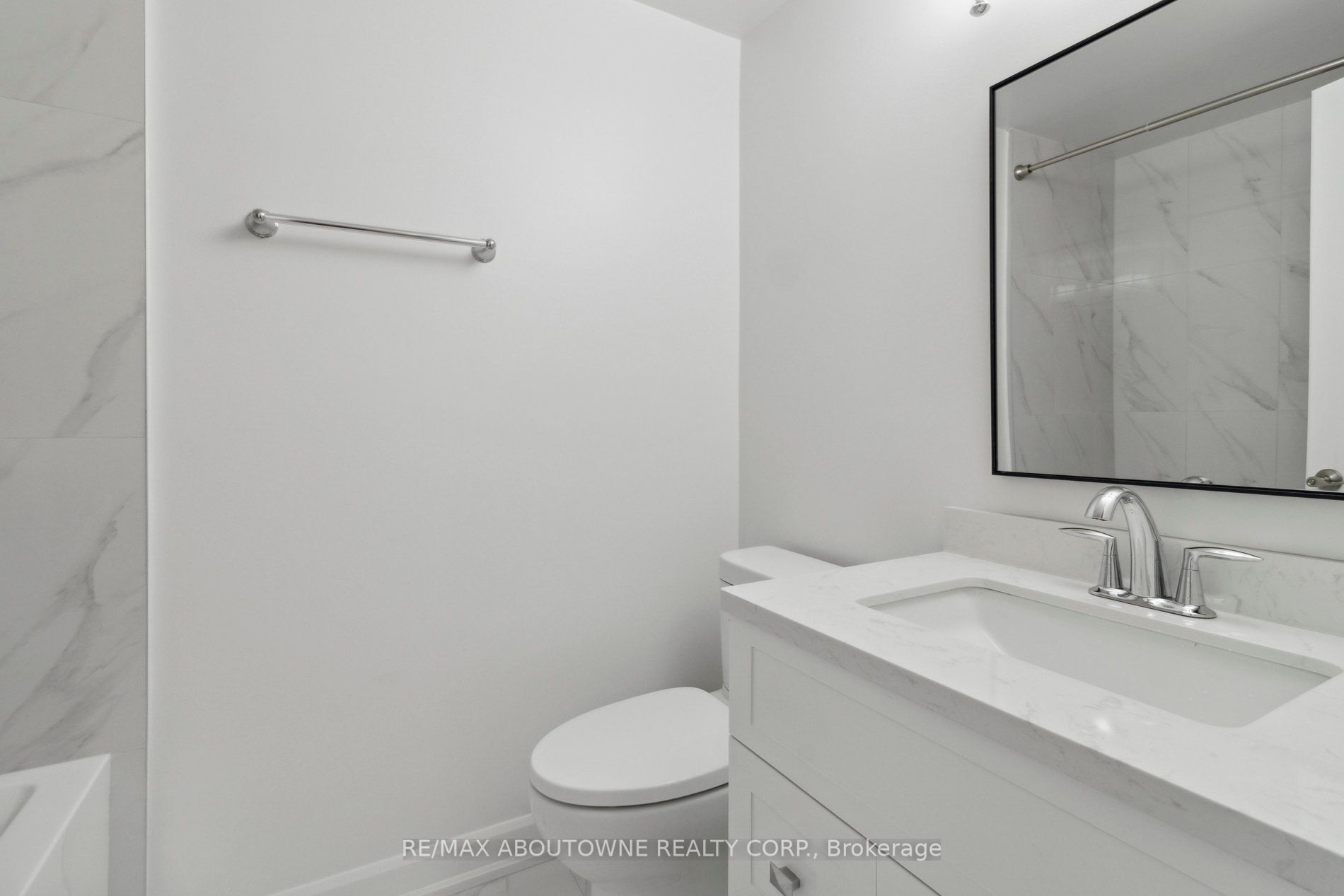 16 Jasmine Square
