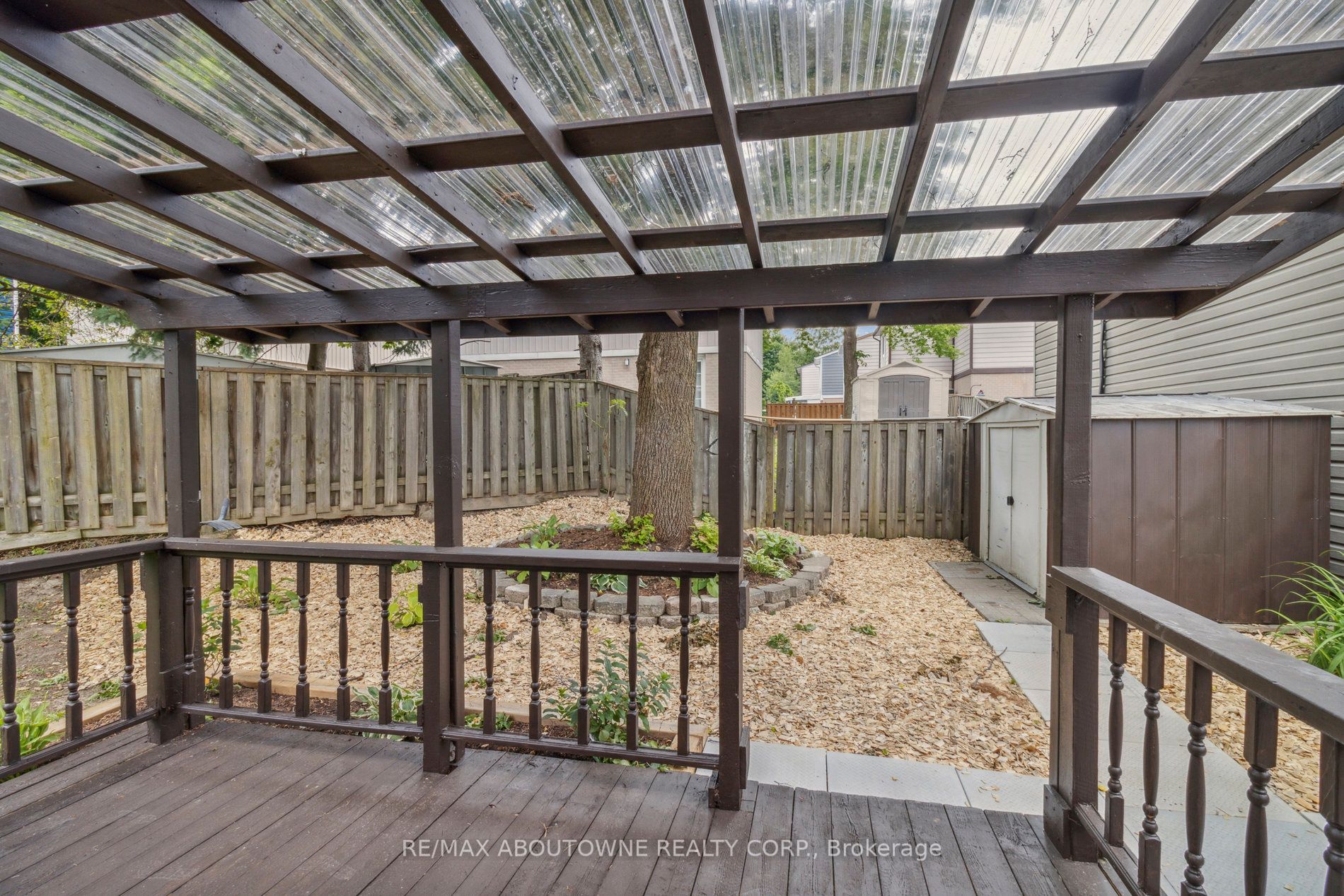 16 Jasmine Square