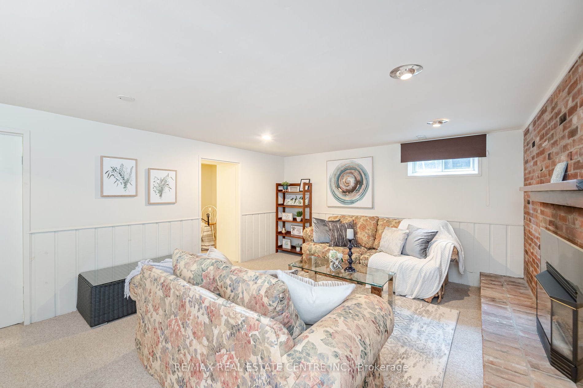 238 Laurier Avenue