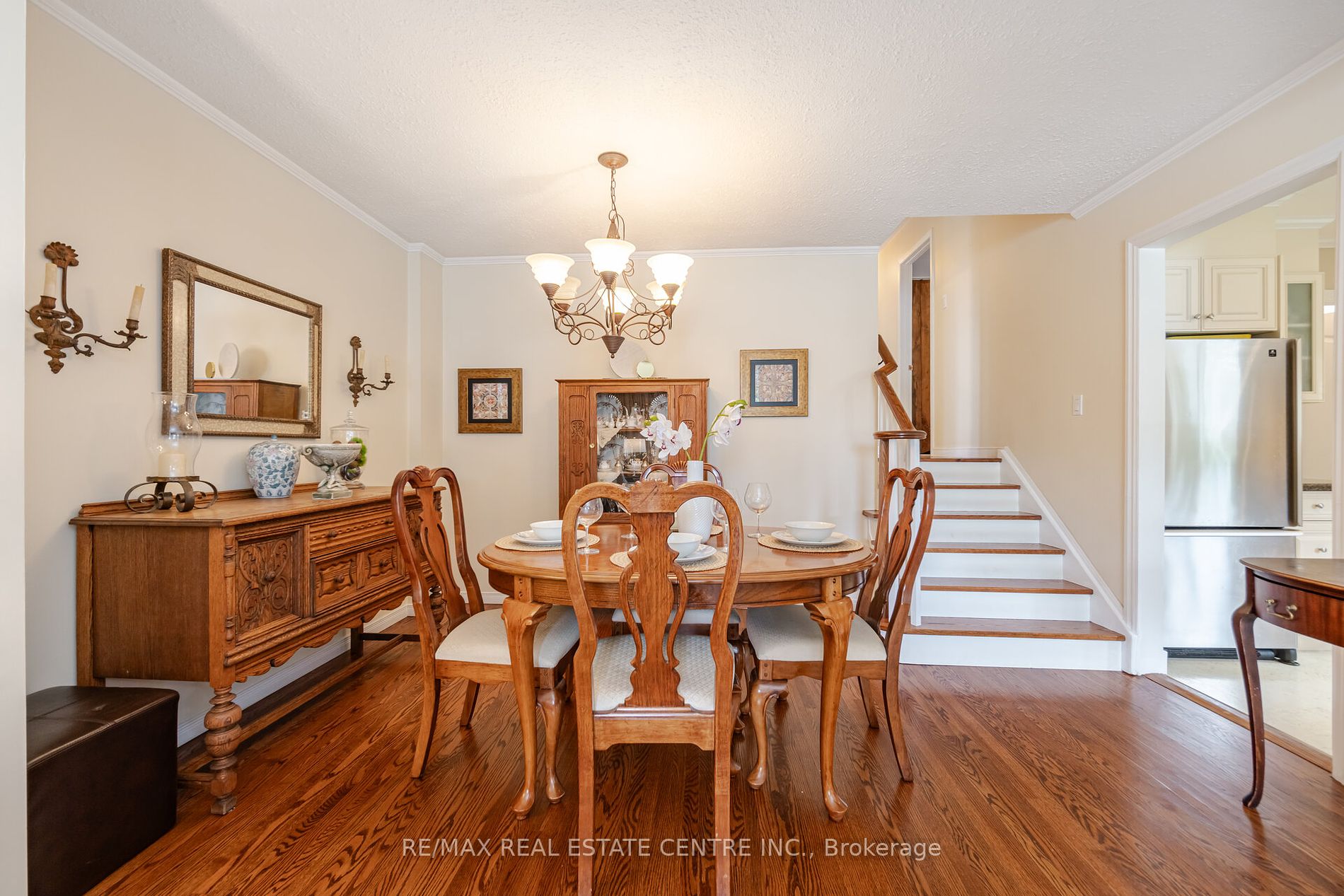 238 Laurier Avenue