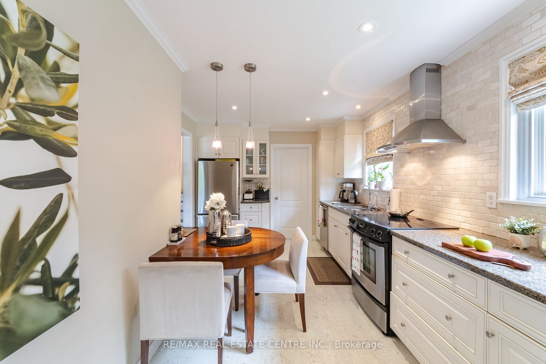 238 Laurier Avenue
