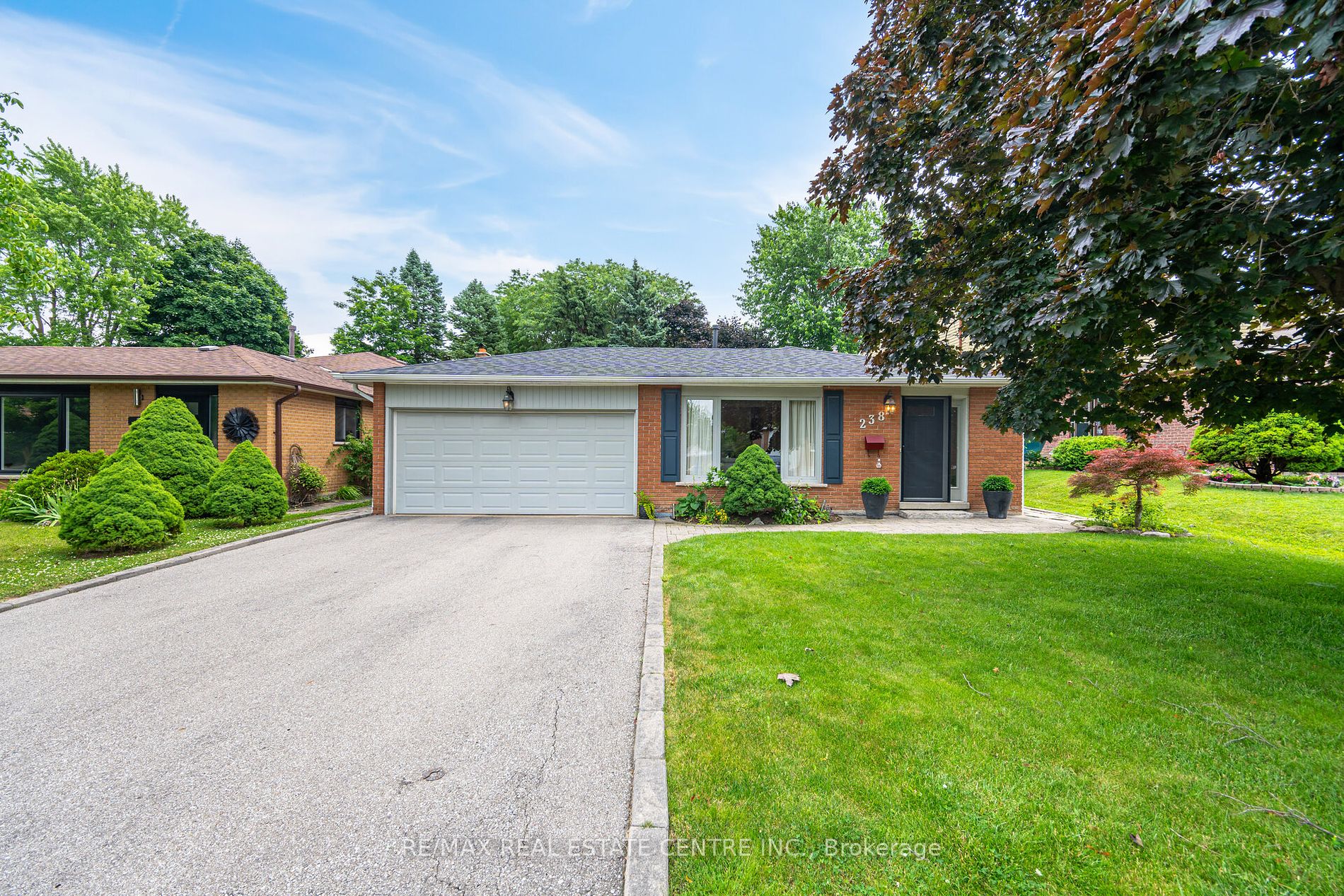 238 Laurier Avenue