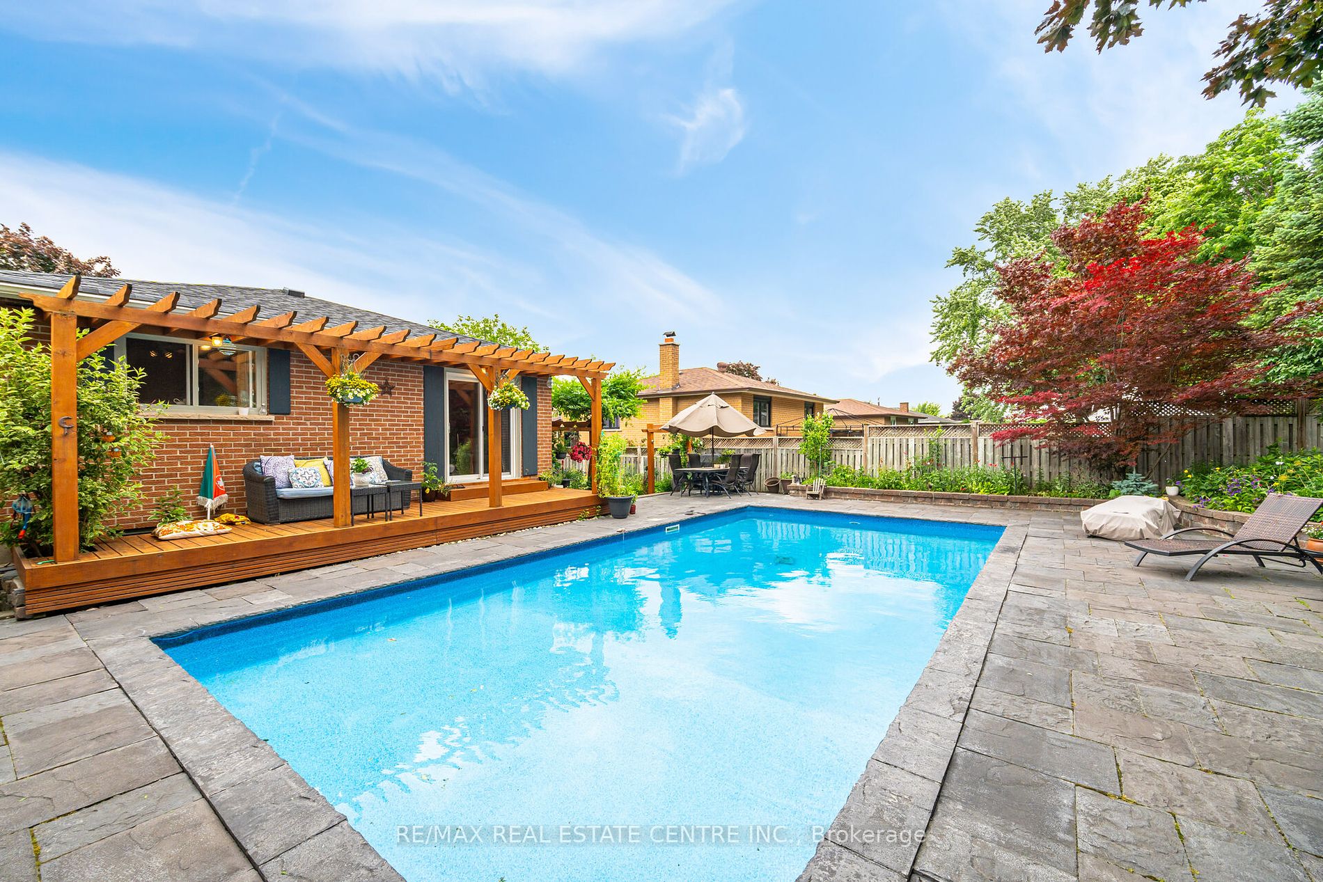238 Laurier Avenue
