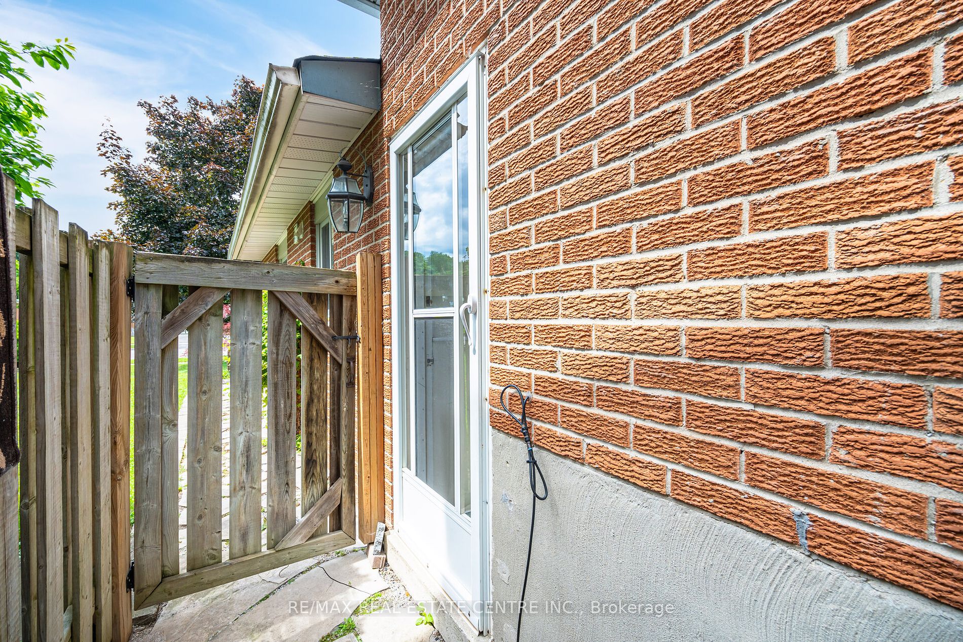 238 Laurier Avenue