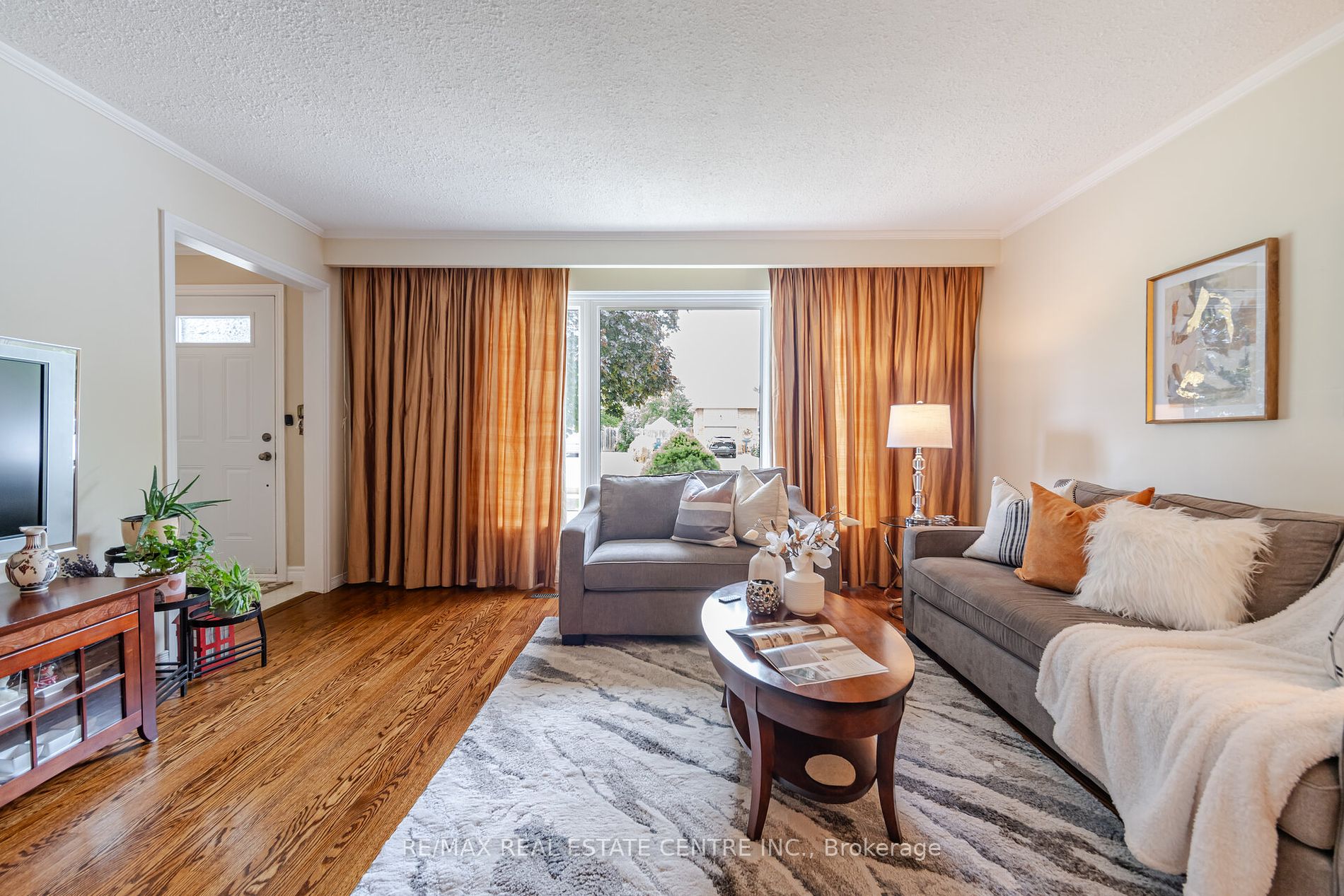 238 Laurier Avenue