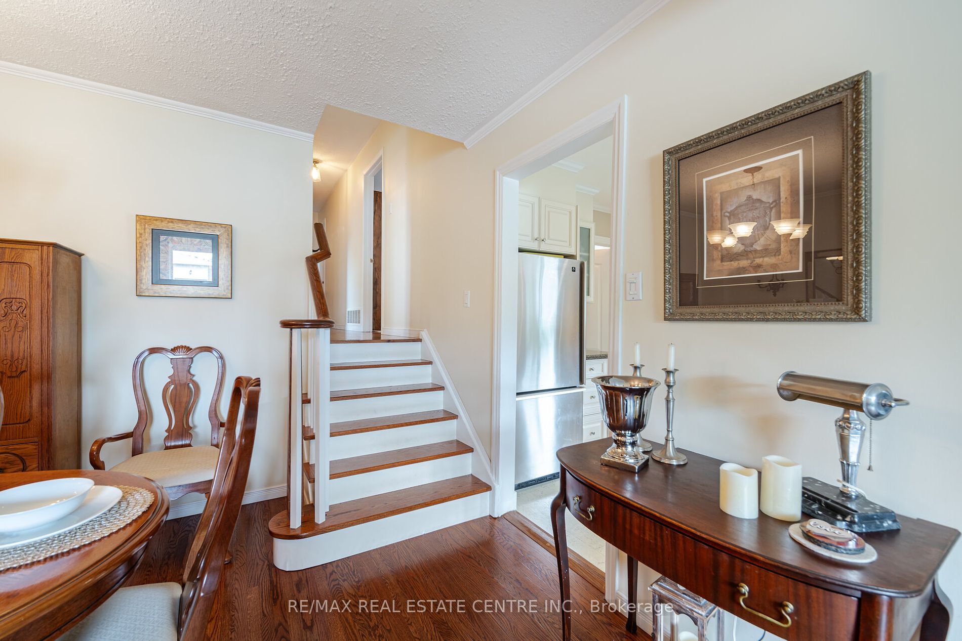 238 Laurier Avenue