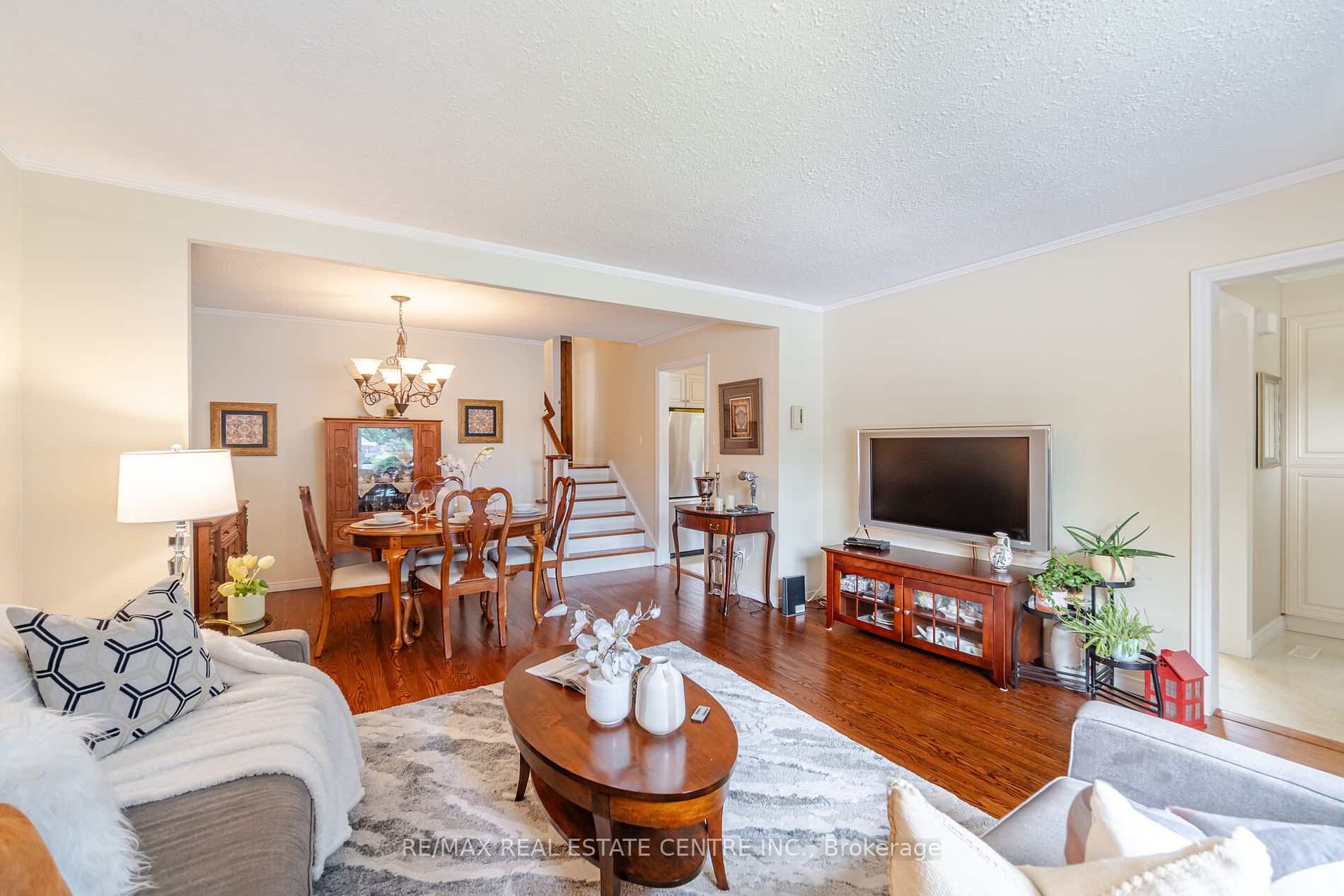 238 Laurier Avenue