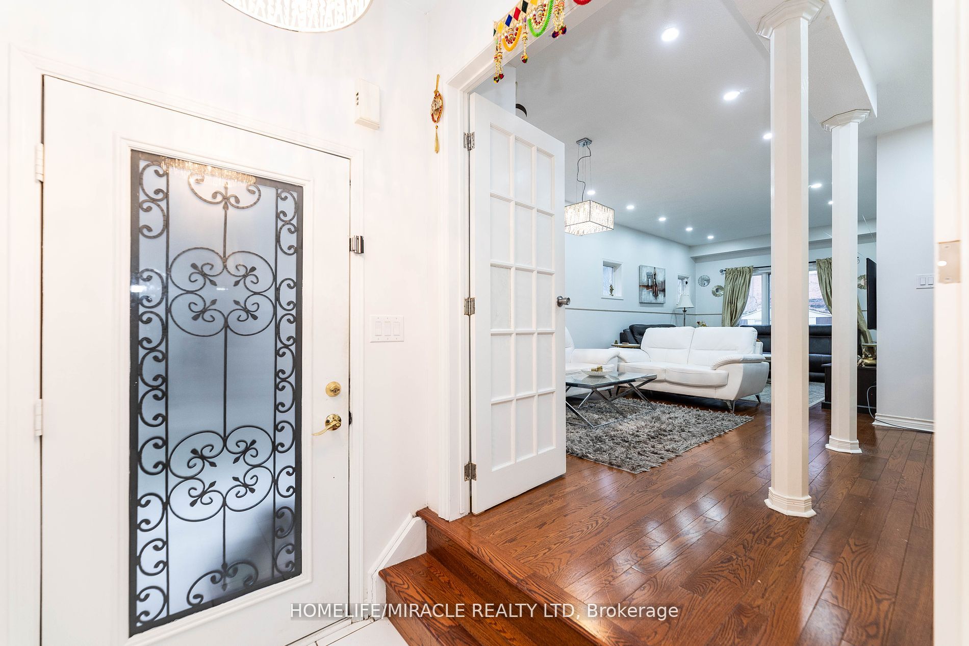 1823 Stevington Crescent