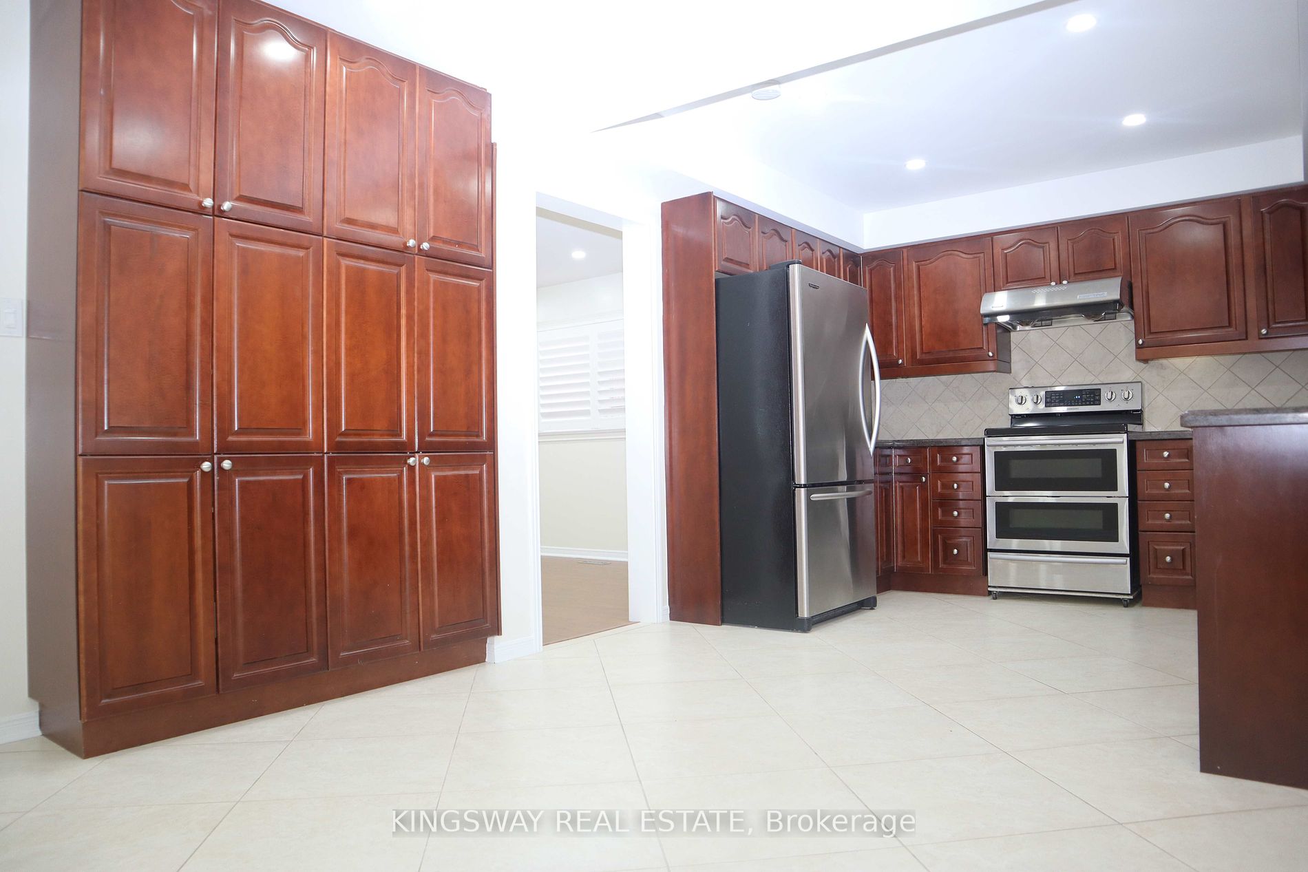 3498 Redmond Rd