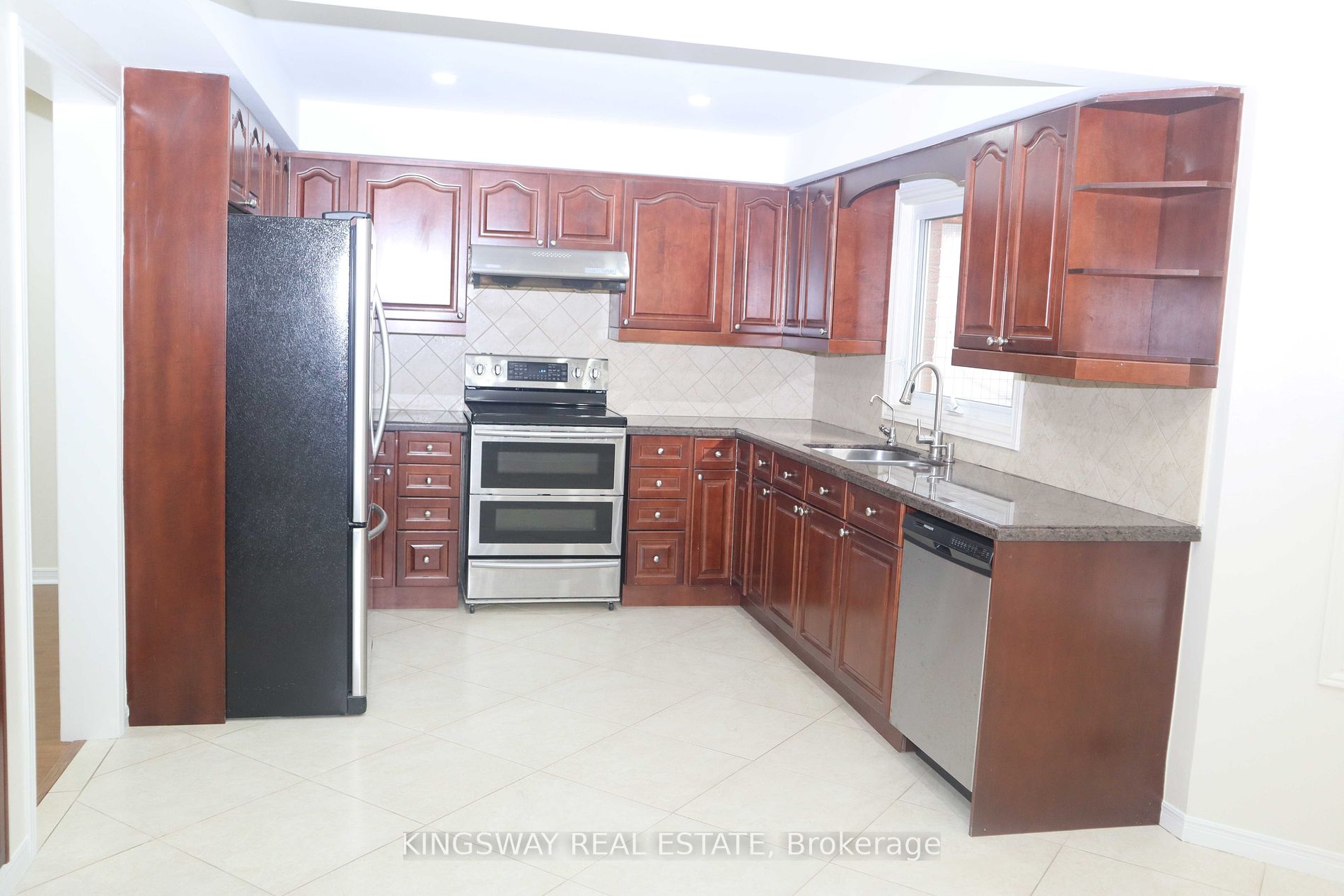 3498 Redmond Rd