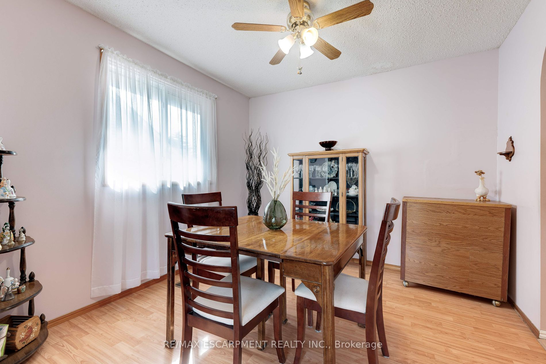 2358 Arnold Crescent