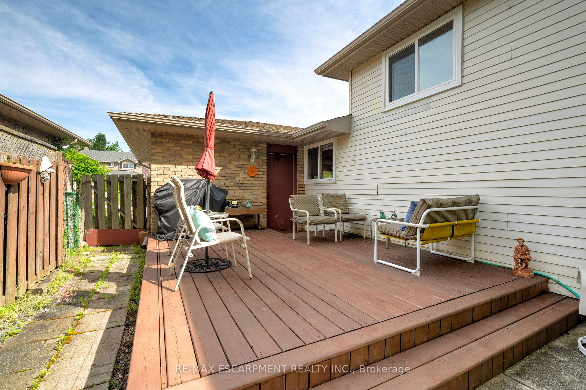 2358 Arnold Crescent