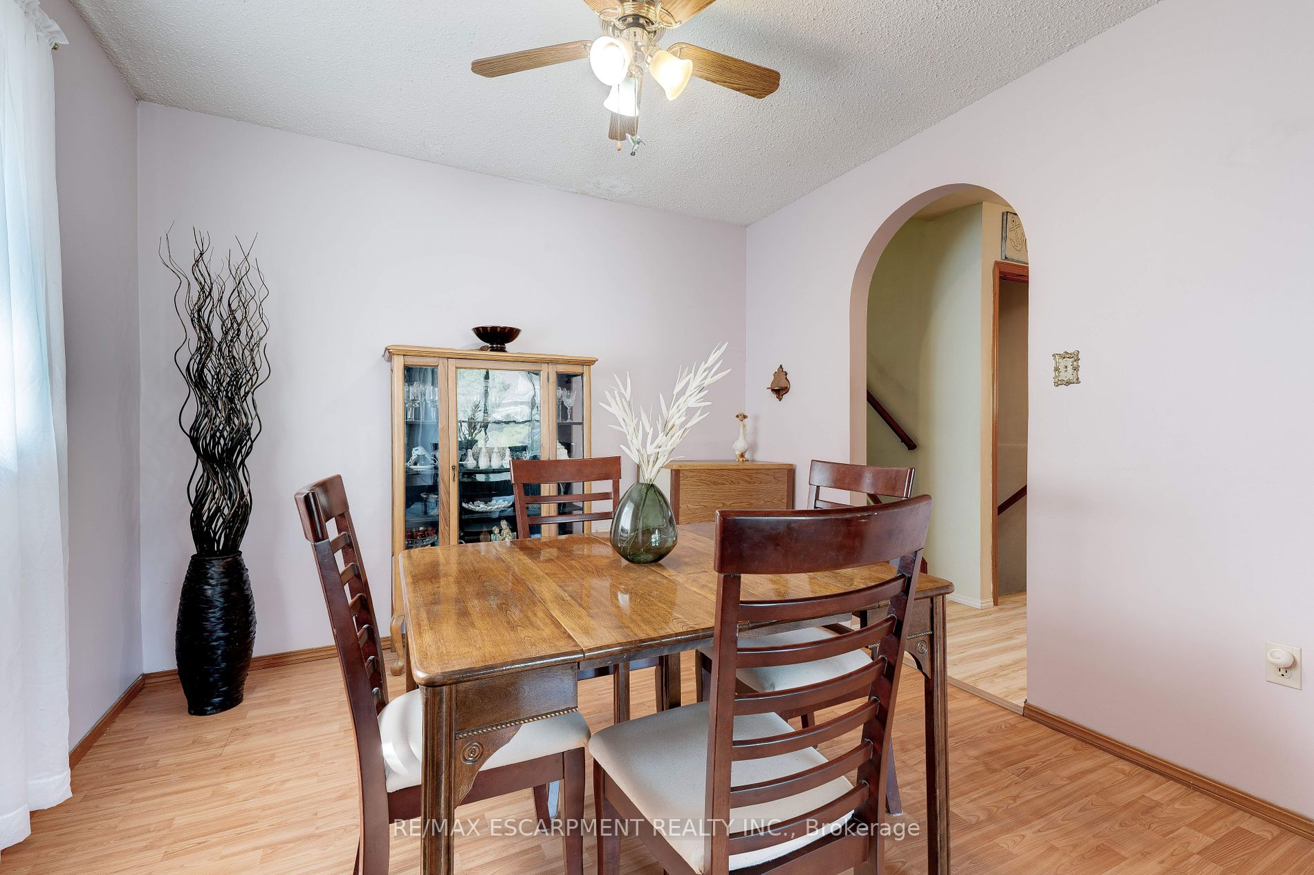 2358 Arnold Crescent