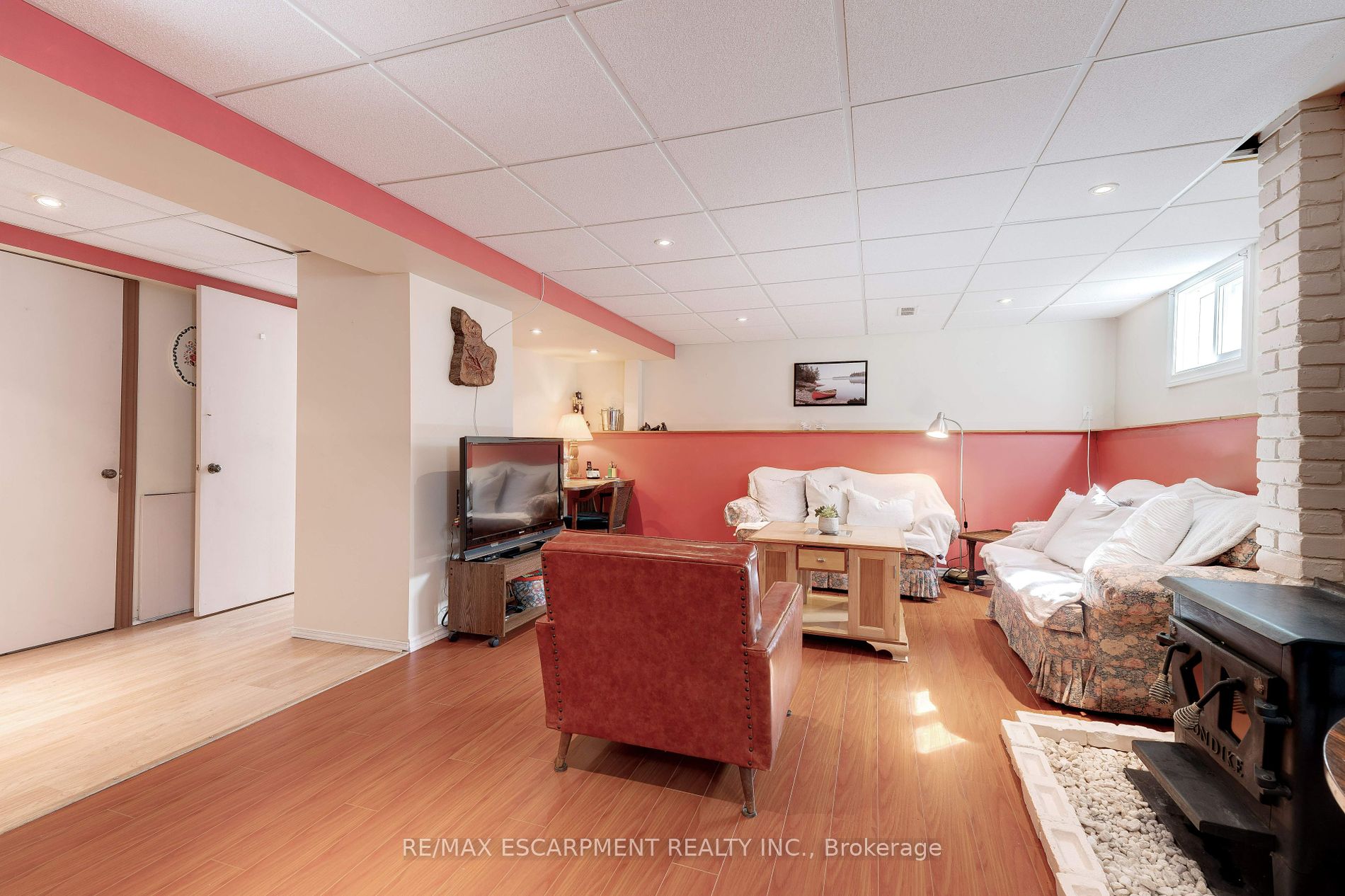 2358 Arnold Crescent