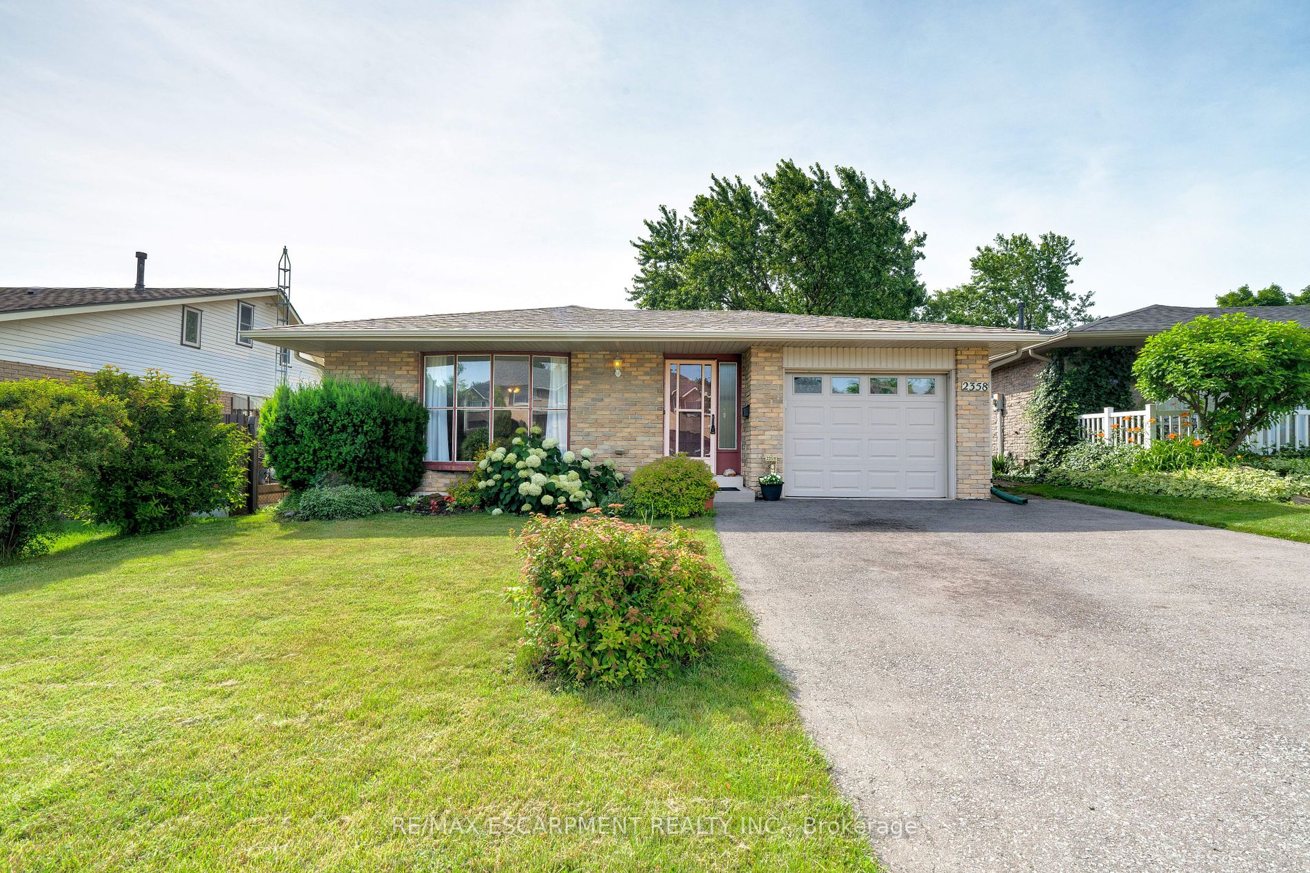 2358 Arnold Crescent