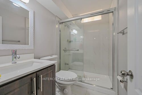 3 Rambling Oak Drive