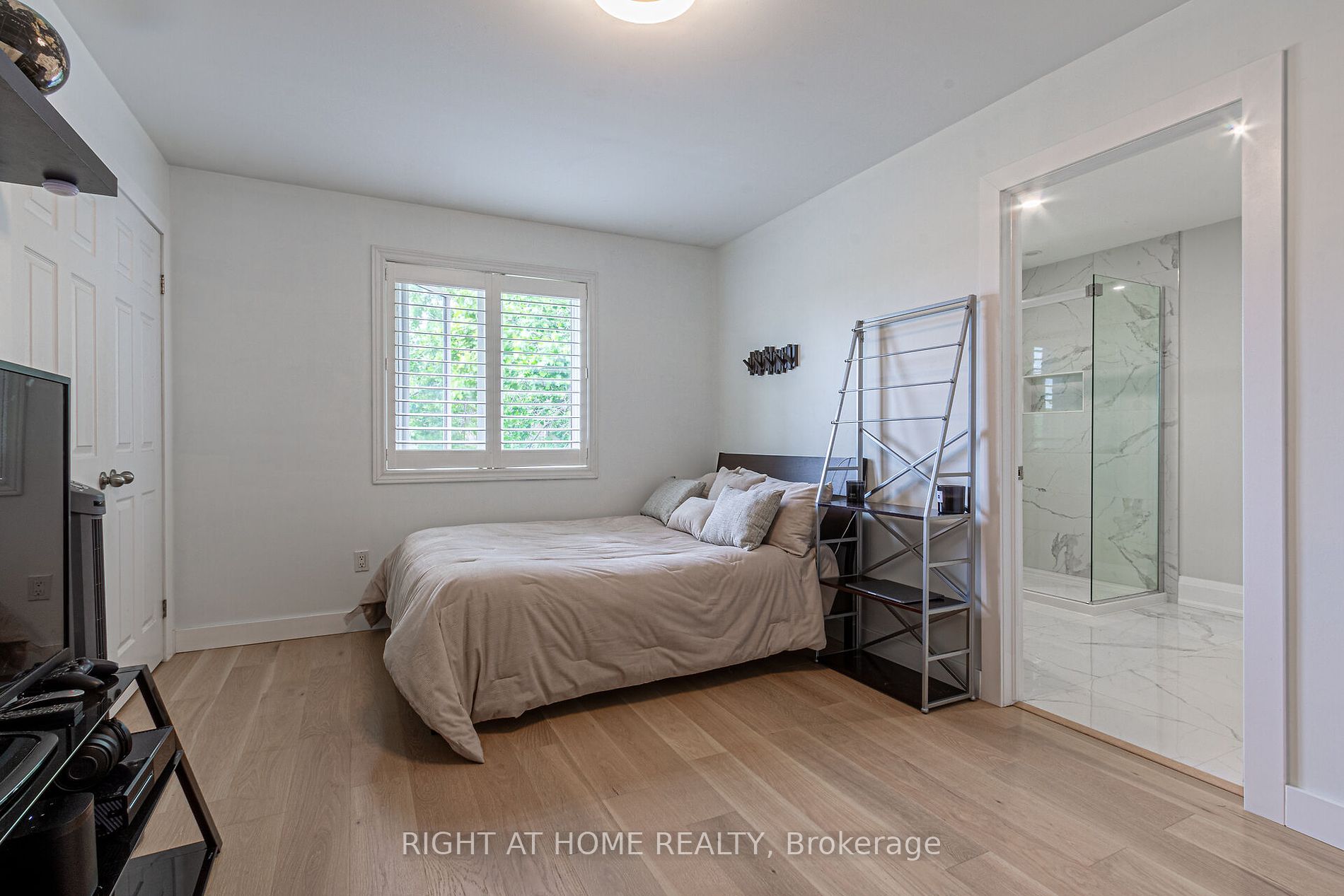 2363 Yolanda Drive